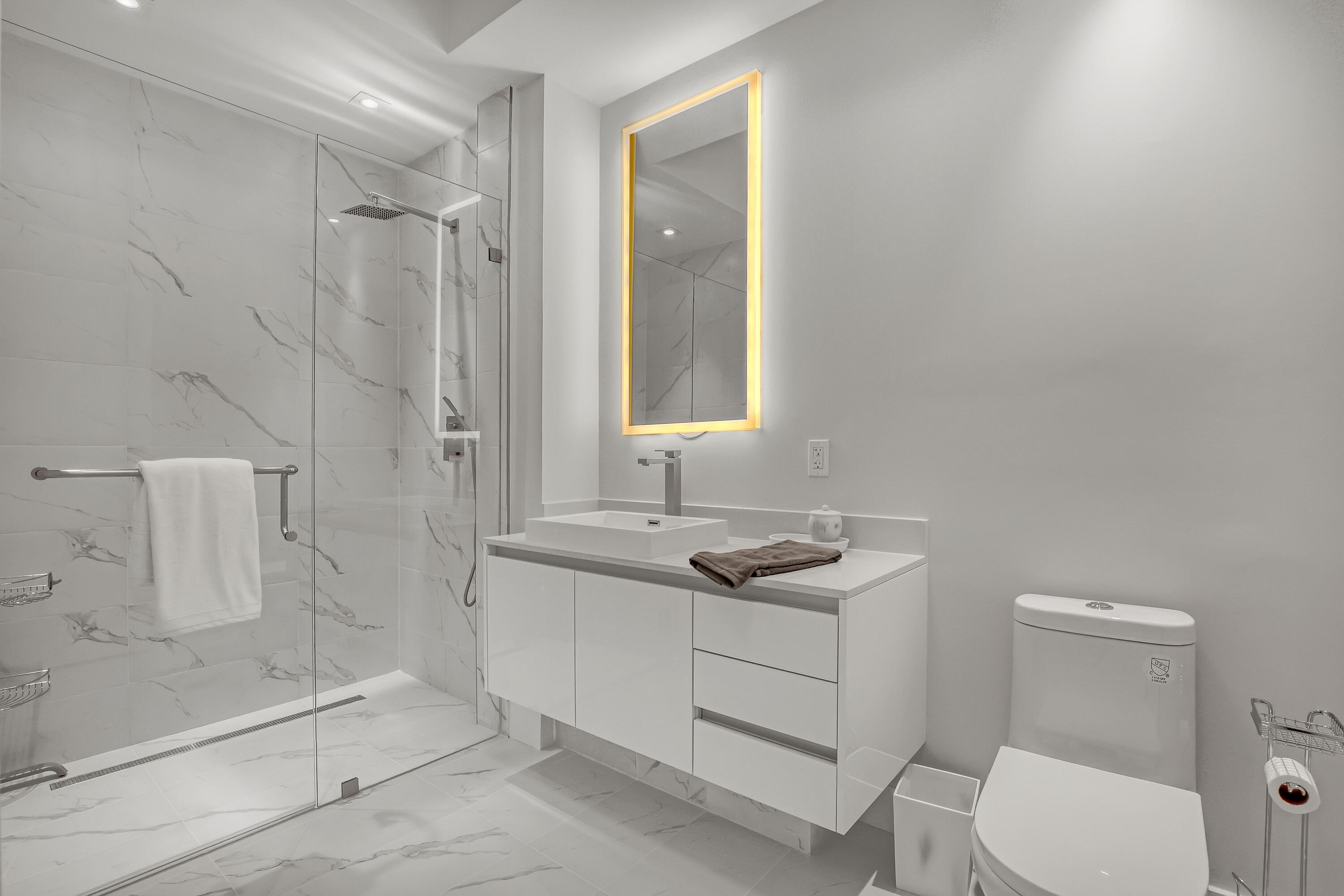 3100 N Ocean #H-1703 Riviera Beach, FL 33404