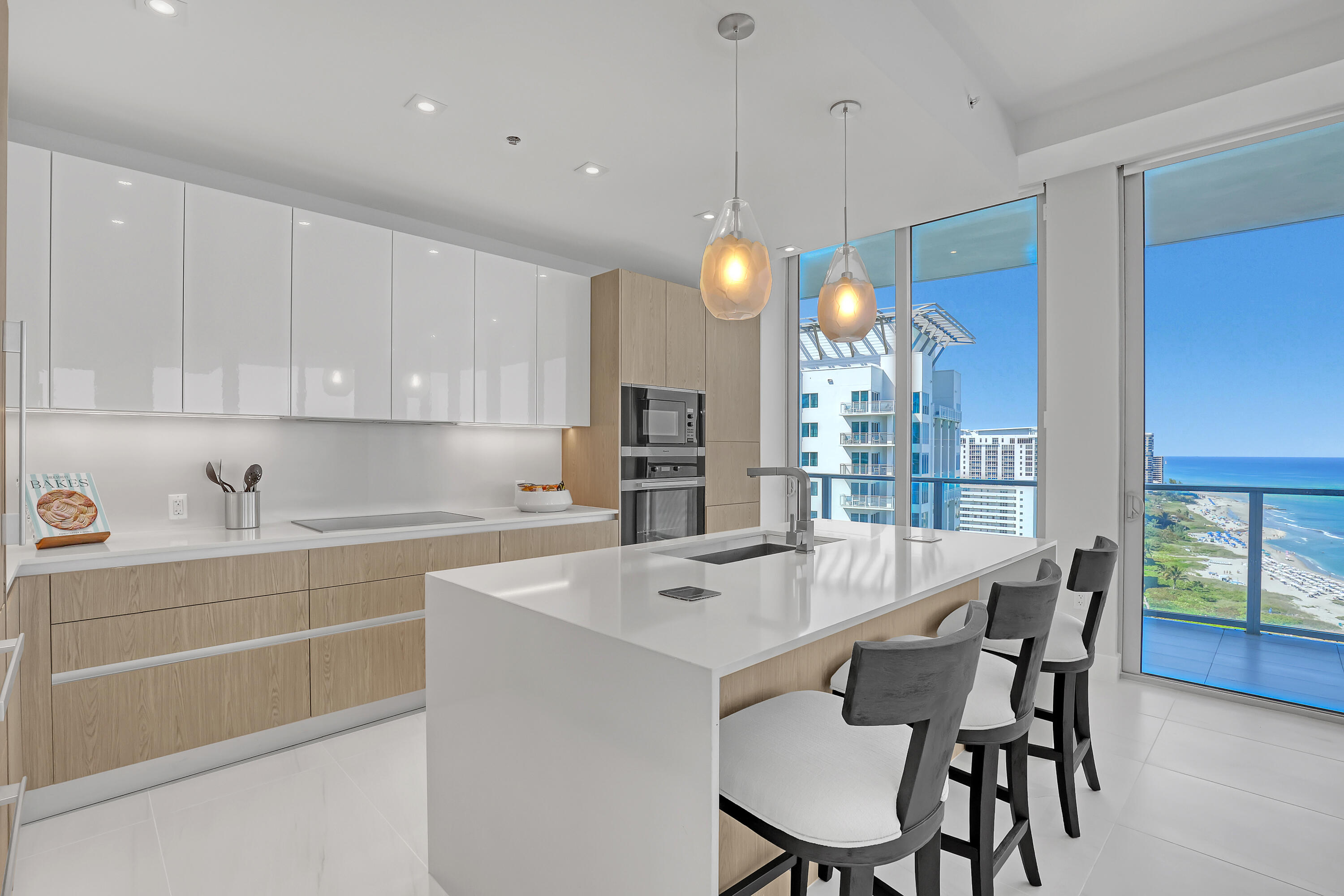 3100 N Ocean #H-1703 Riviera Beach, FL 33404