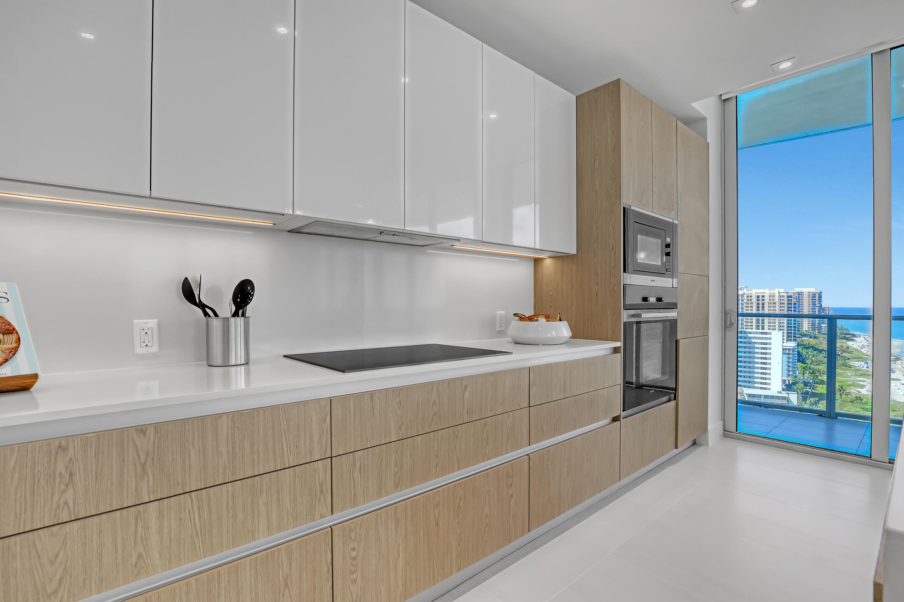 3100 N Ocean #H-1703 Riviera Beach, FL 33404