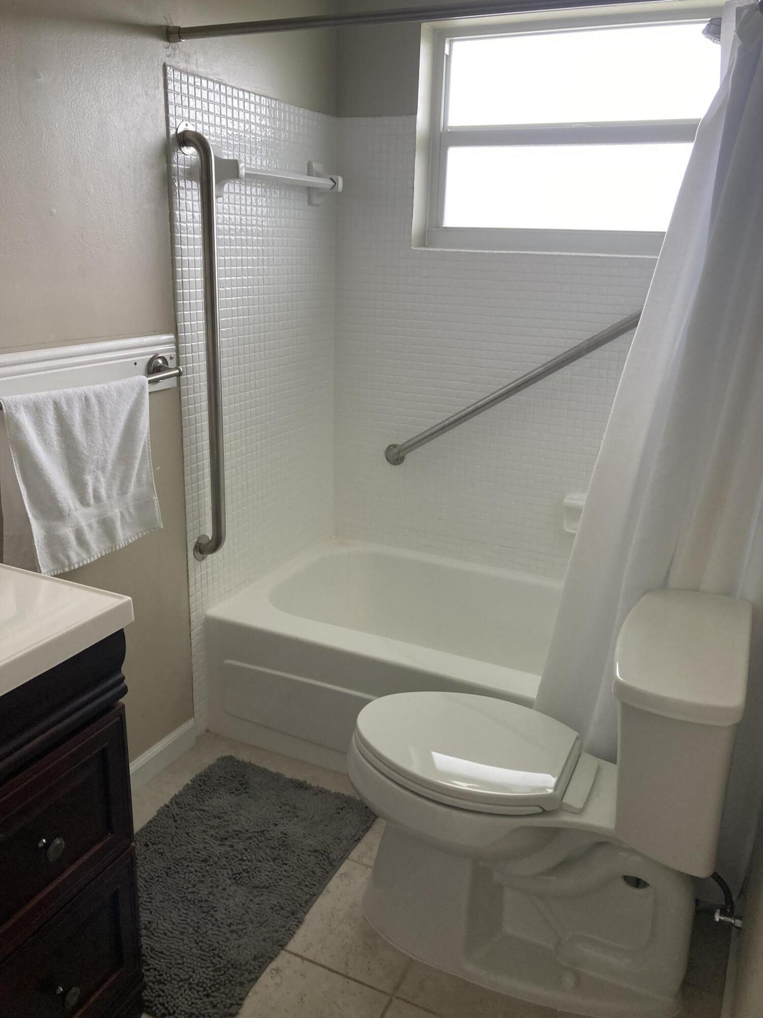 500 NE 14th #404 Hallandale Beach, FL 33009