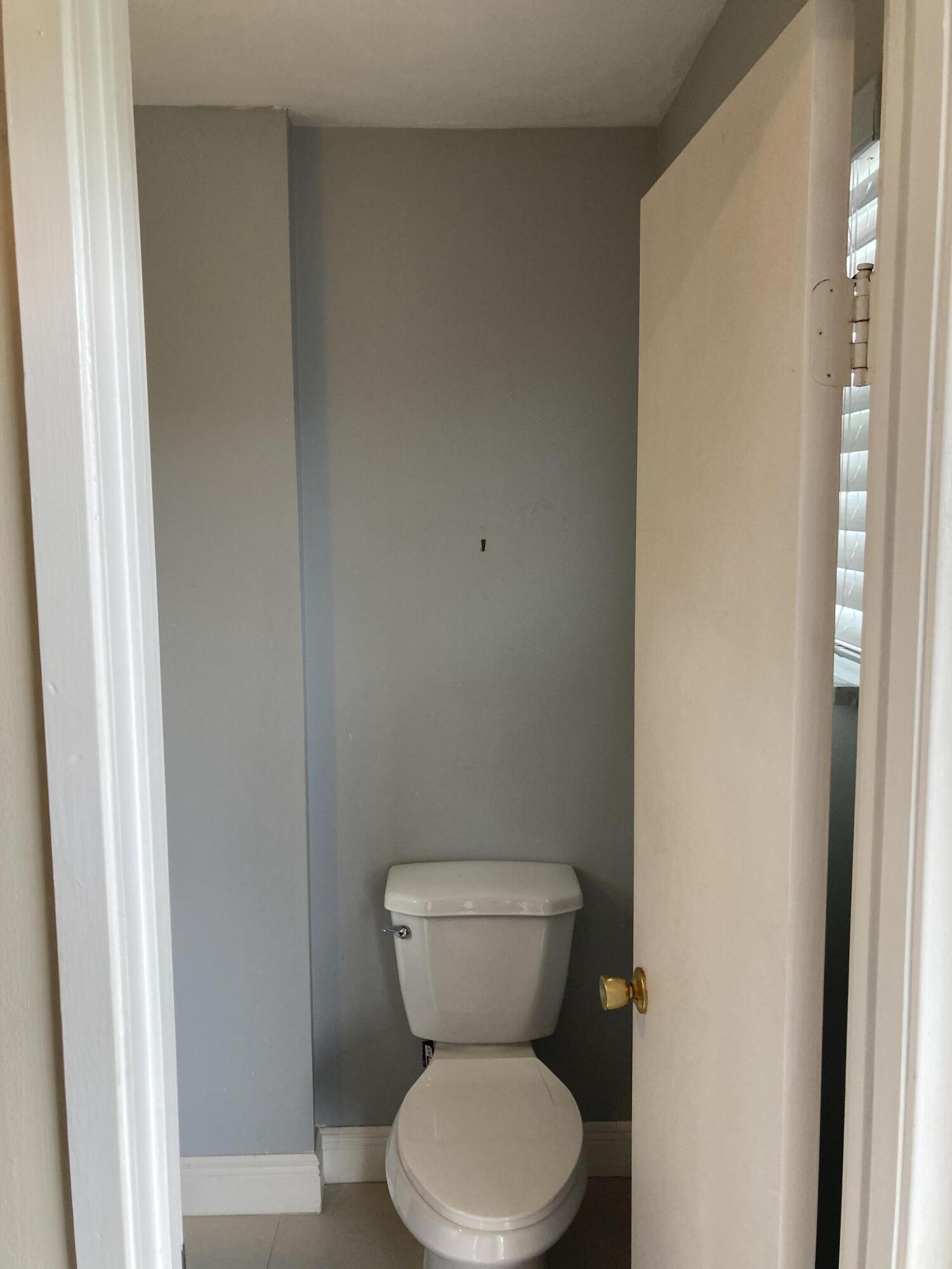 500 NE 14th #404 Hallandale Beach, FL 33009