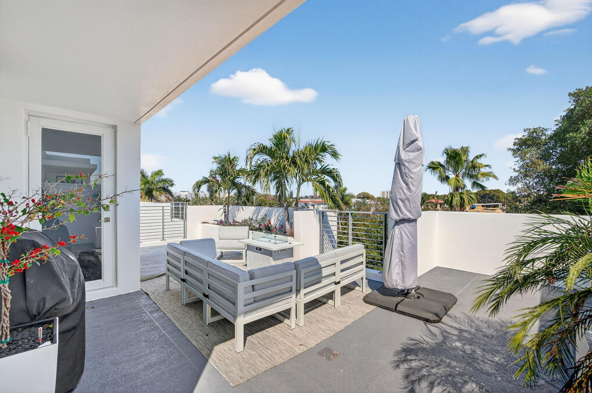 700 NE 14th #206 Fort Lauderdale, FL 33304
