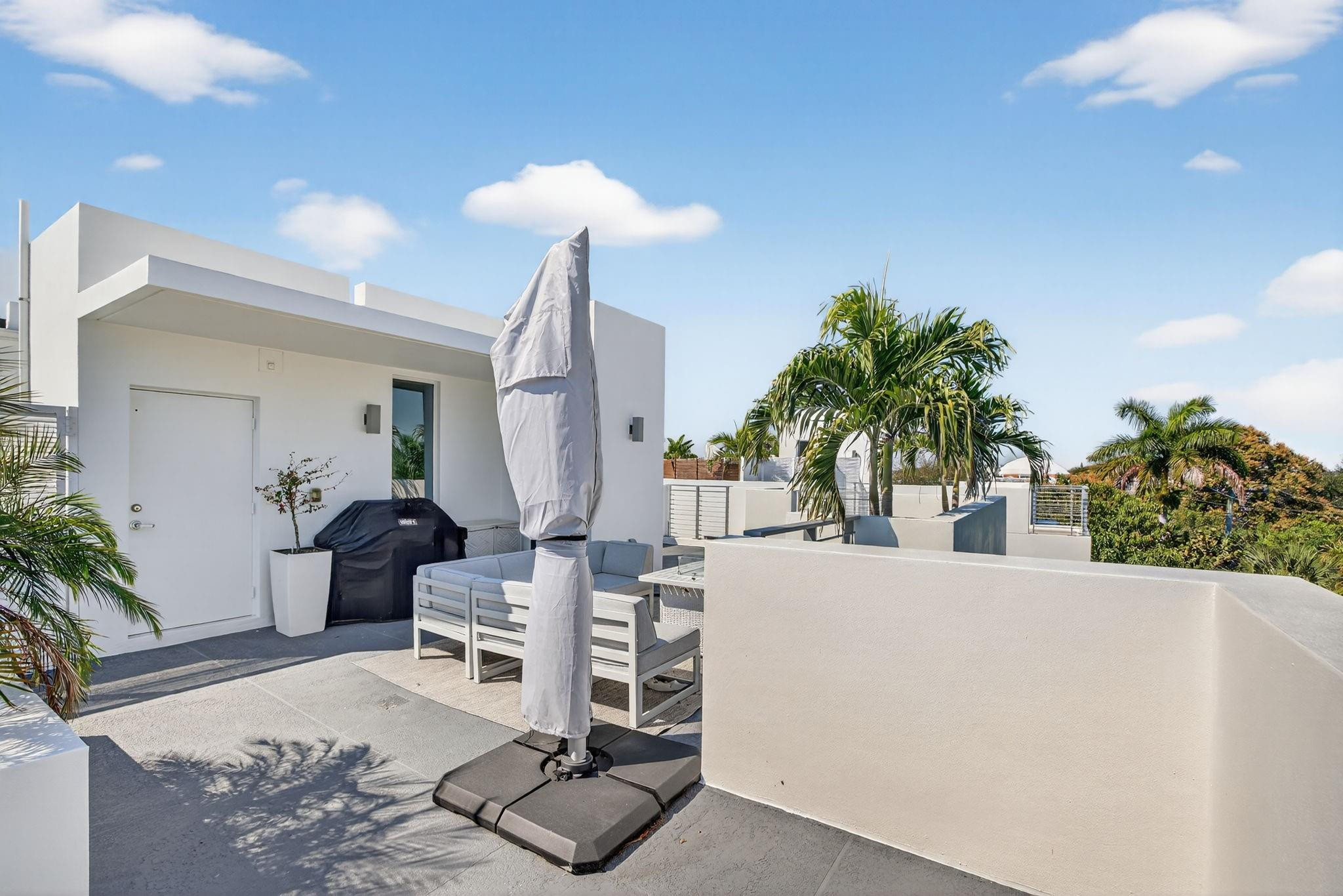 700 NE 14th #206 Fort Lauderdale, FL 33304