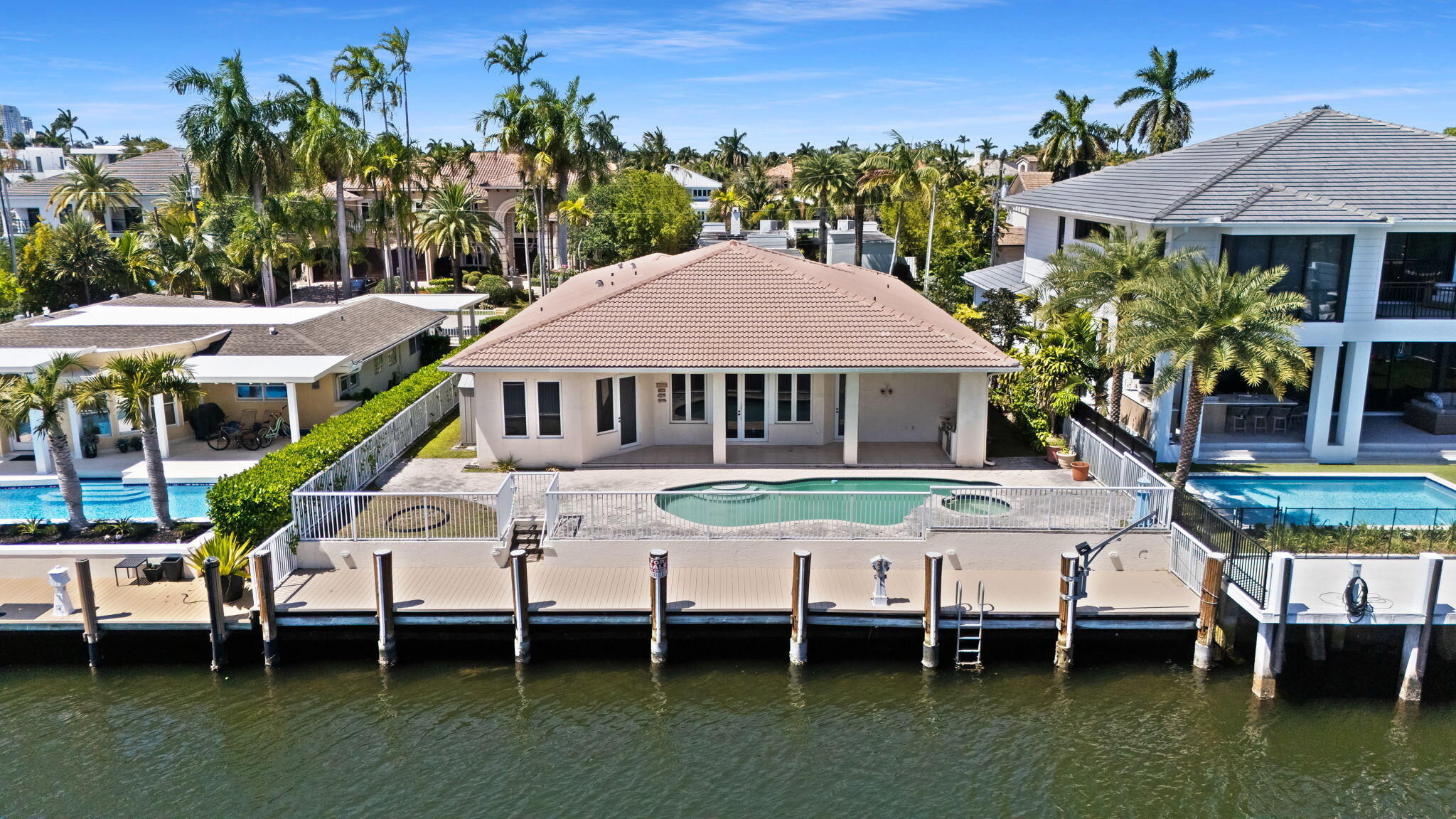 1630 SE 11th Fort Lauderdale, FL 33316