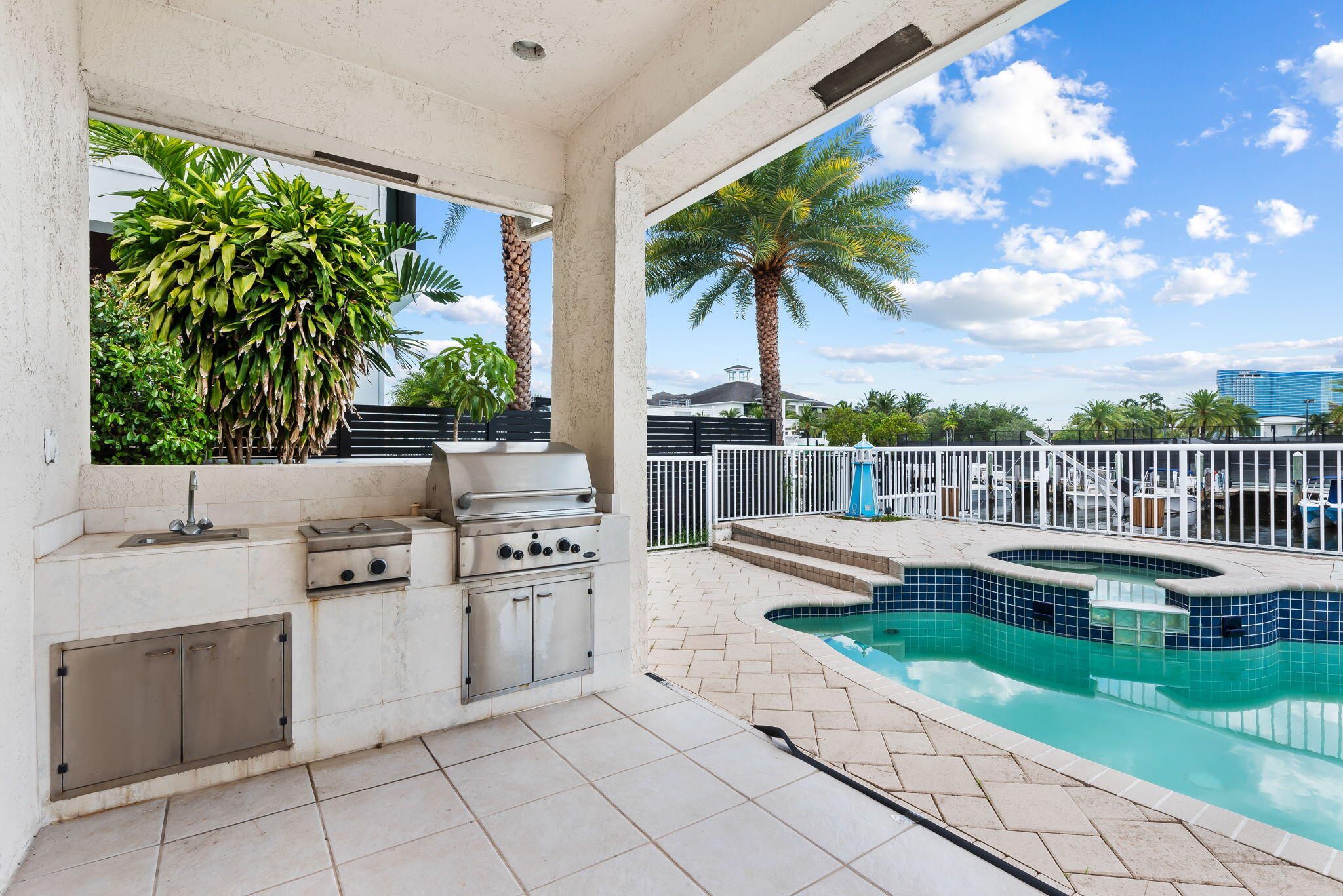1630 SE 11th Fort Lauderdale, FL 33316