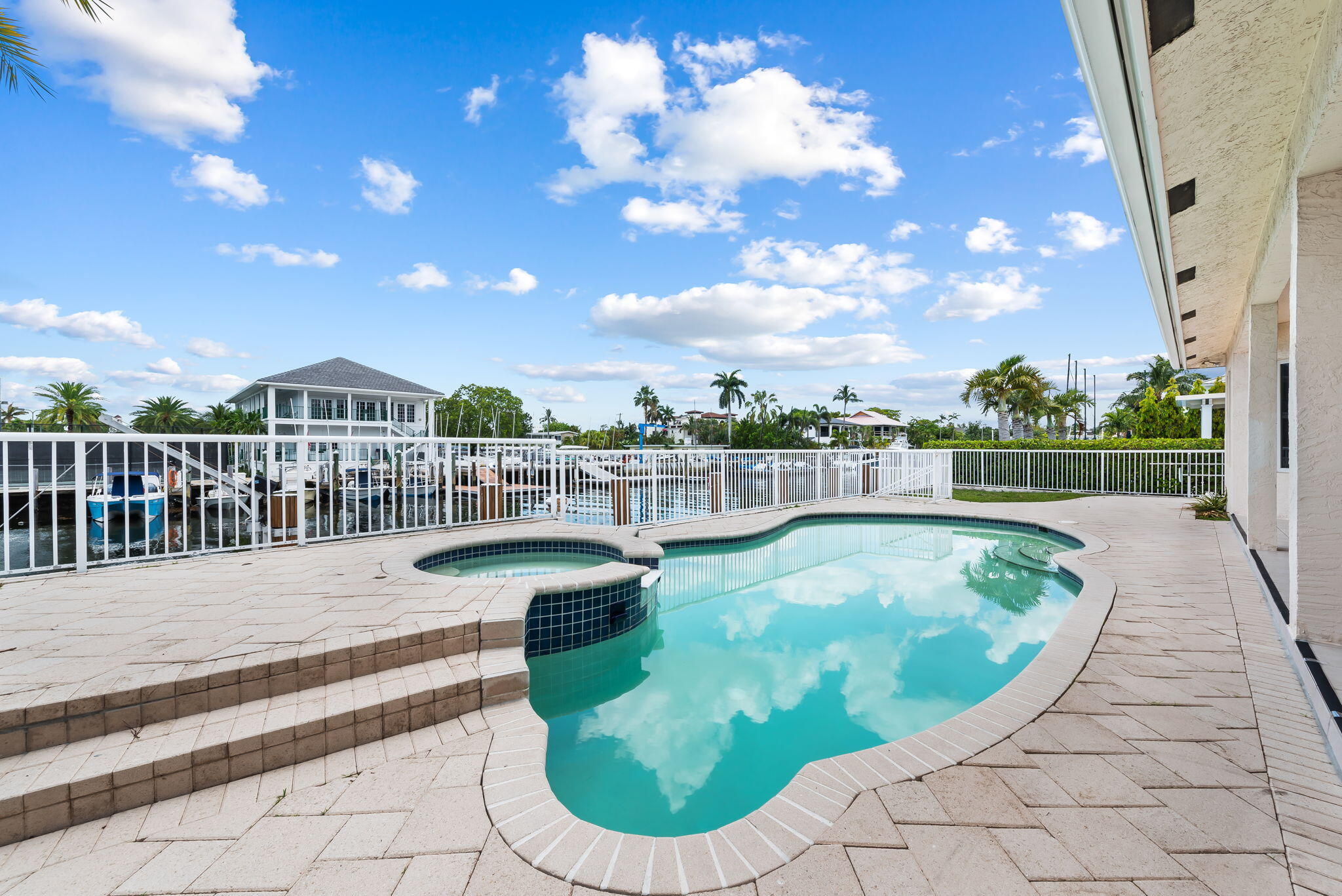 1630 SE 11th Fort Lauderdale, FL 33316