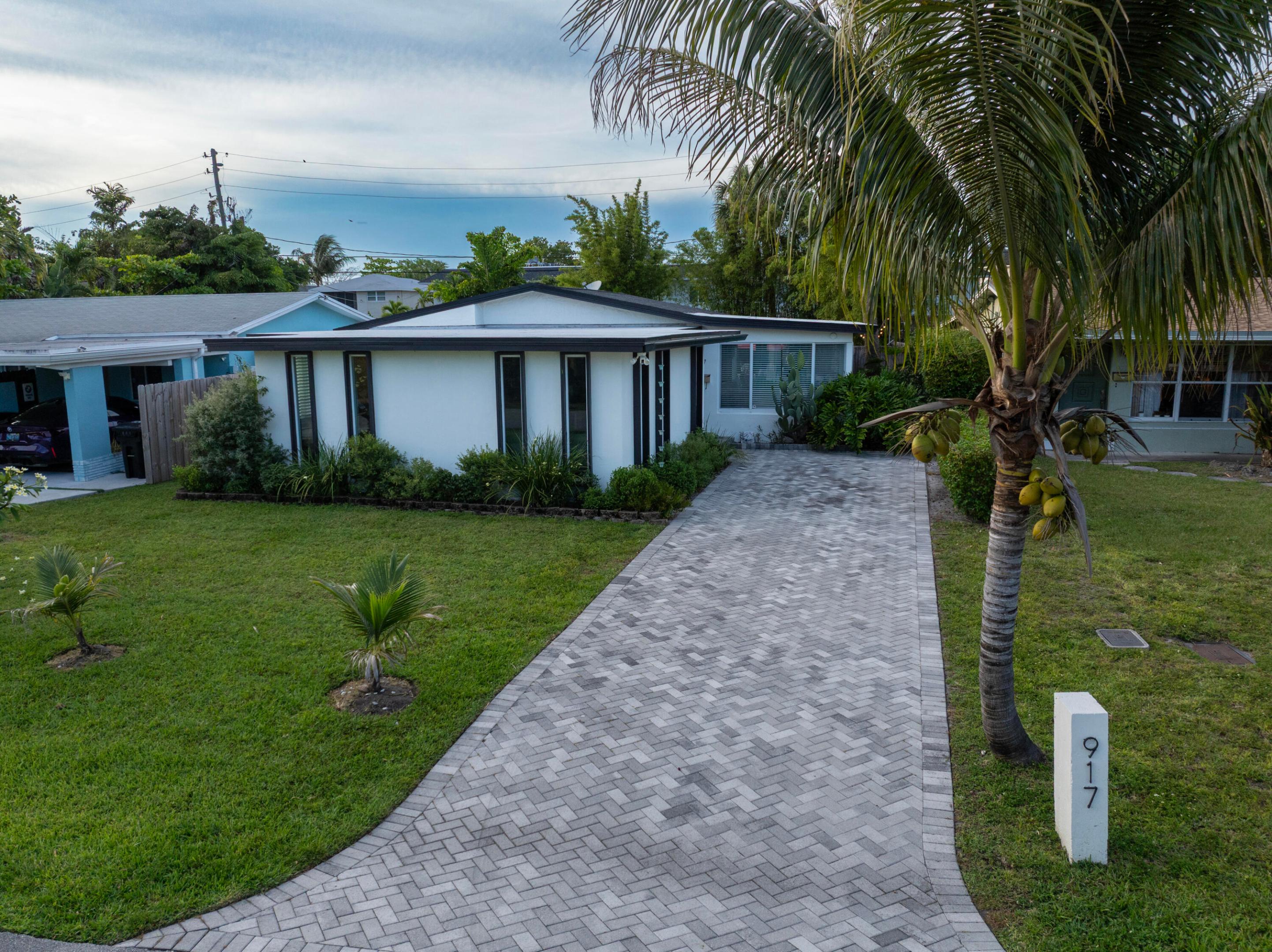 917 NE 18th Fort Lauderdale, FL 33305