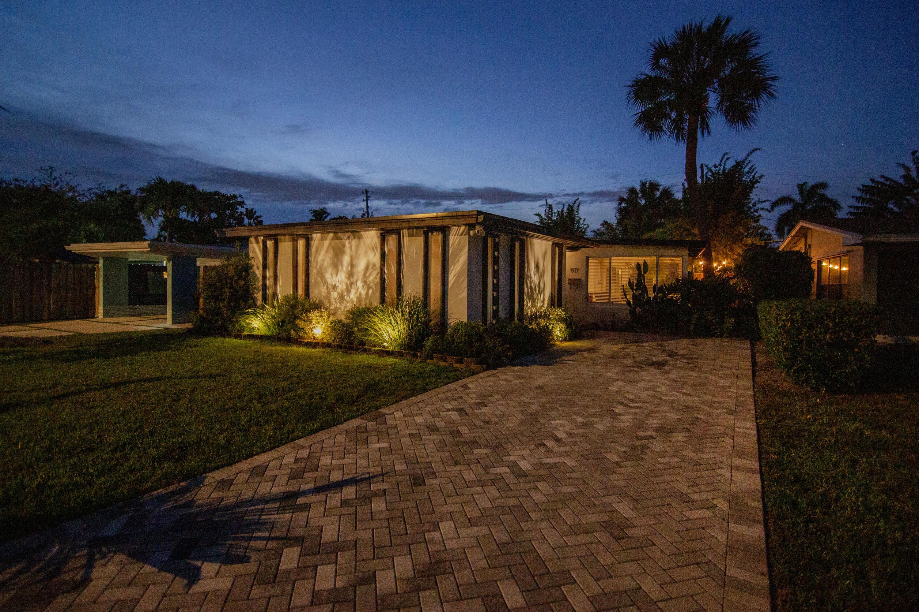 917 NE 18th Fort Lauderdale, FL 33305