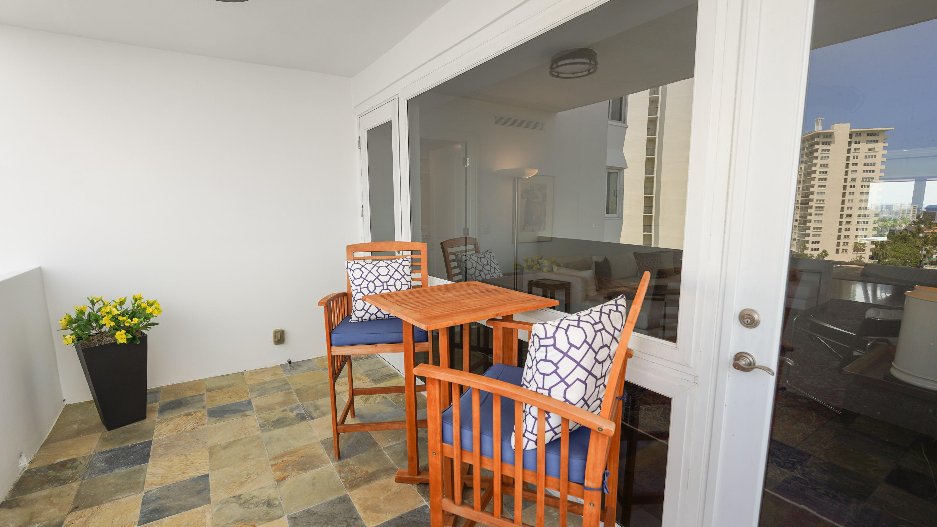 333 Sunset #708 Fort Lauderdale, FL 33301