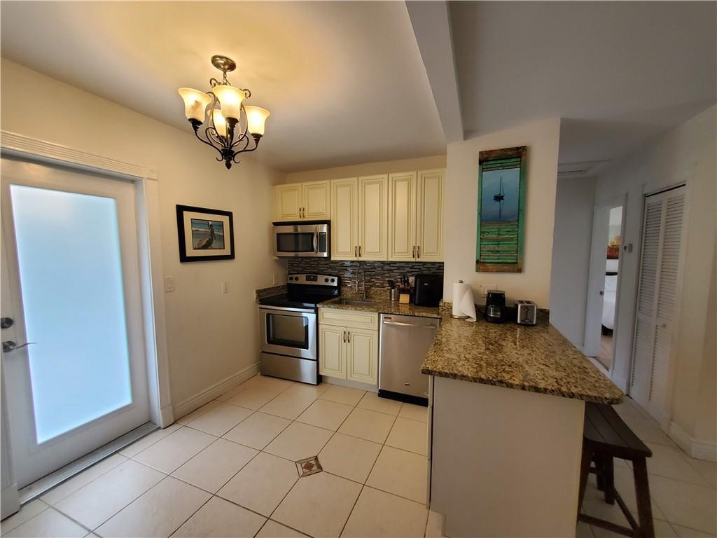 3204 NE 6th #1-2 Pompano Beach, FL 33062