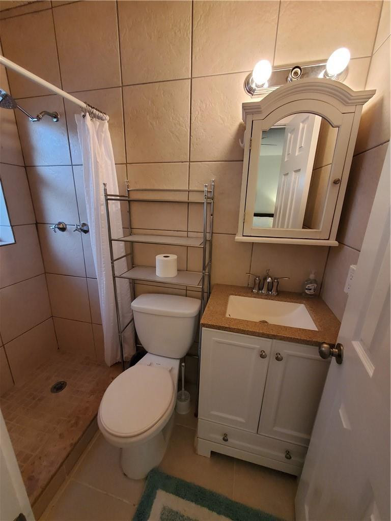 3204 NE 6th #1-2 Pompano Beach, FL 33062