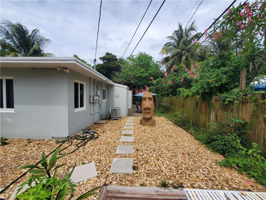 3204 NE 6th #1-2 Pompano Beach, FL 33062