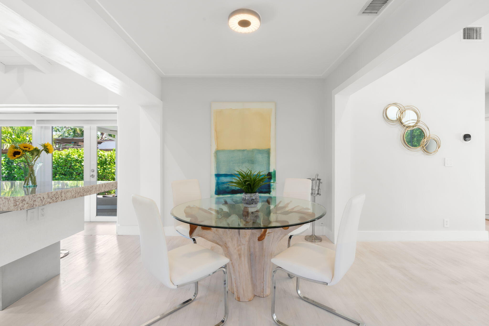648 NE 17th Fort Lauderdale, FL 33304