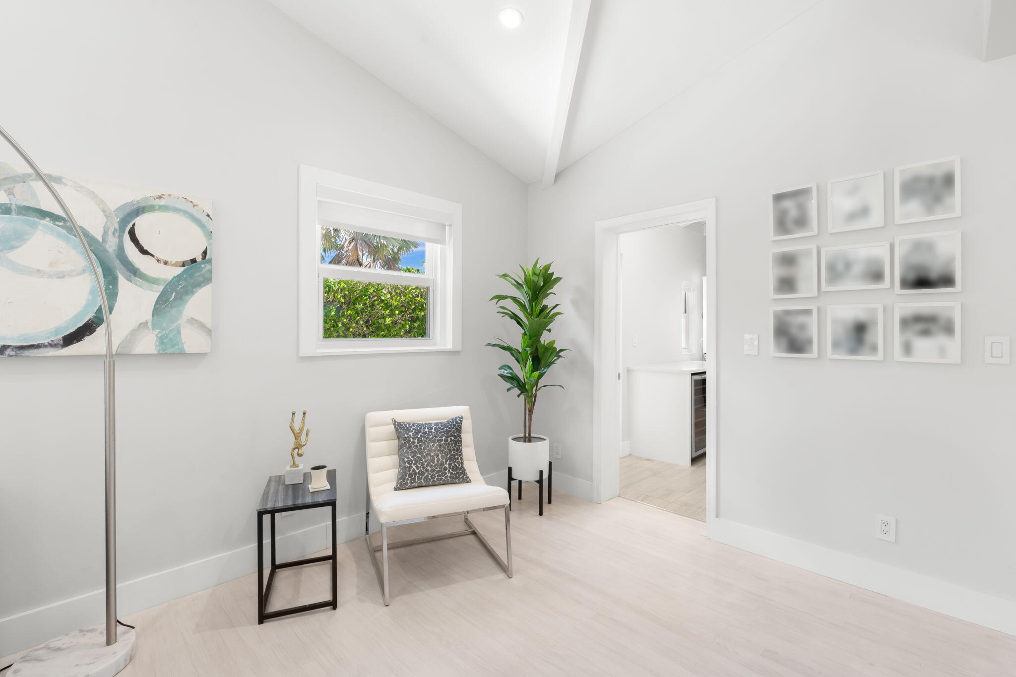 648 NE 17th Fort Lauderdale, FL 33304