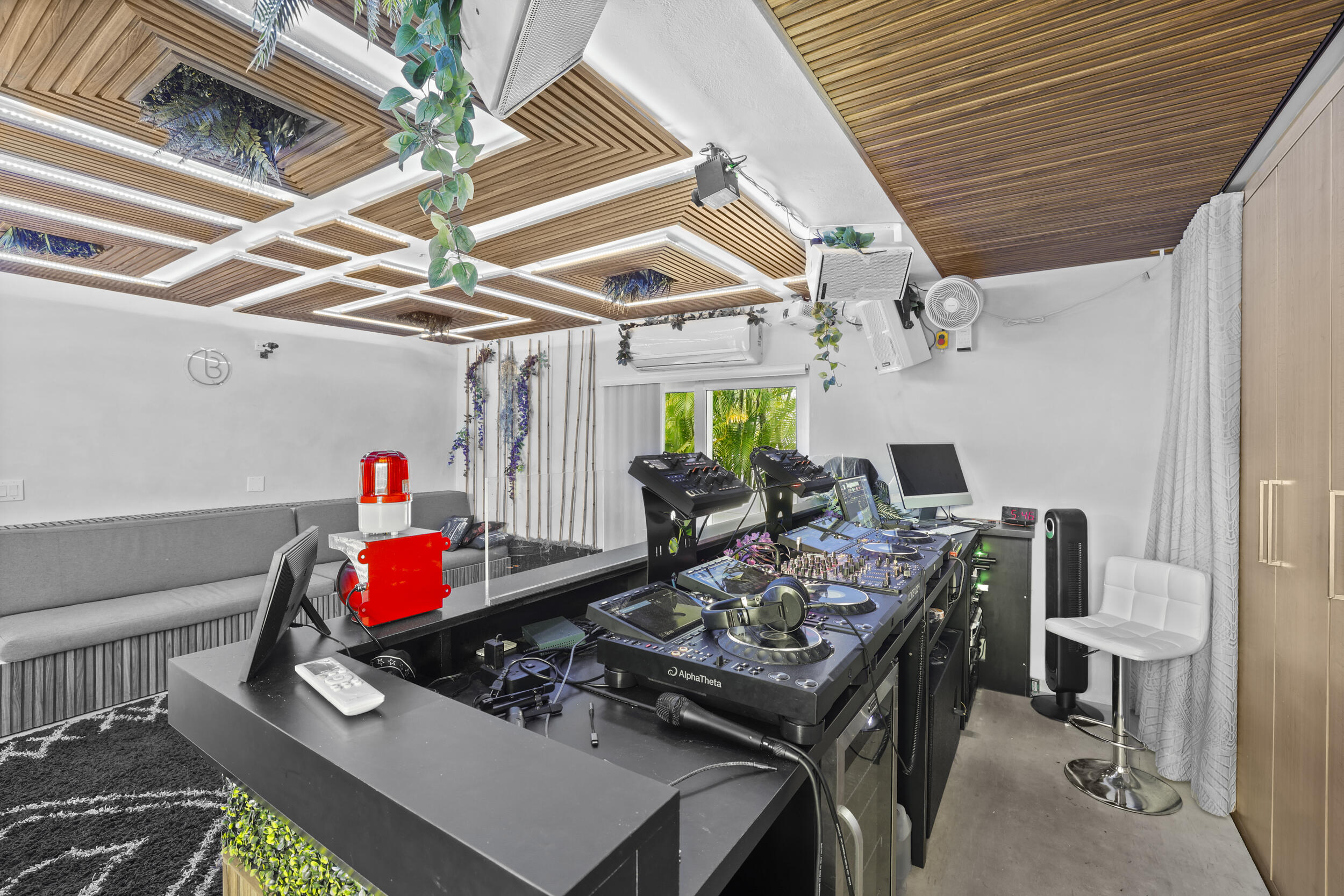 1321 Tangelo Fort Lauderdale, FL 33315