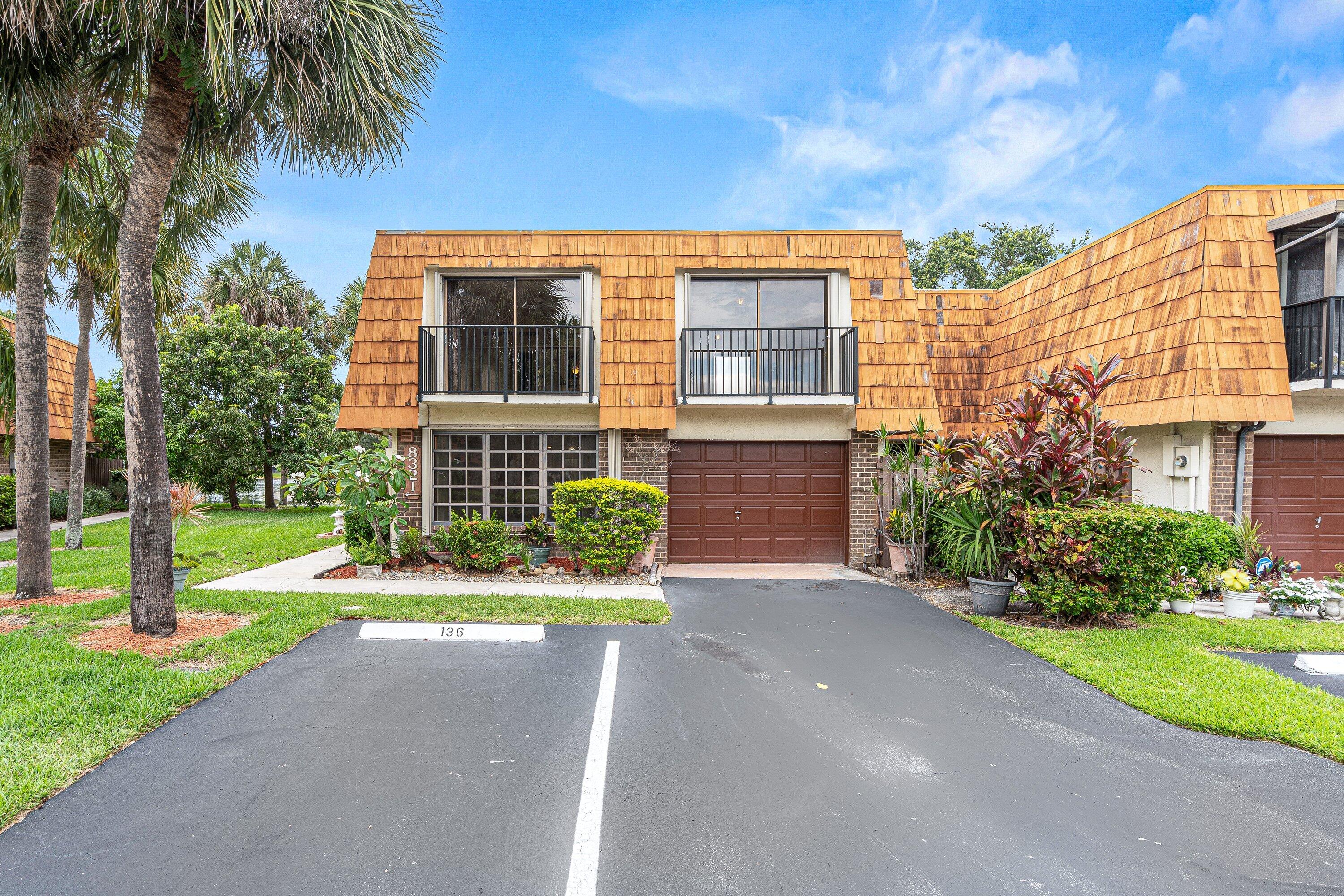 8321 S Coral