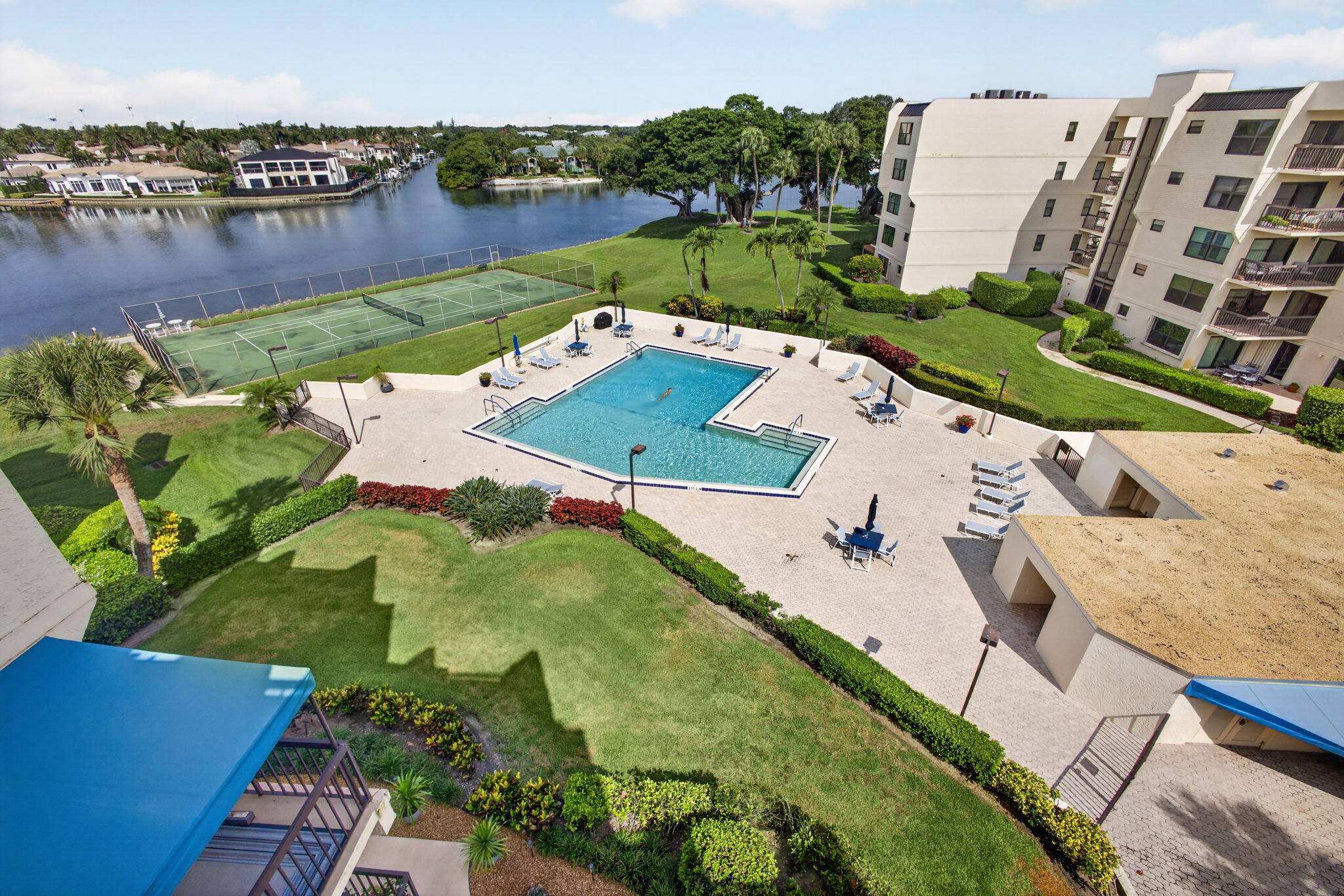 364 Golfview #506