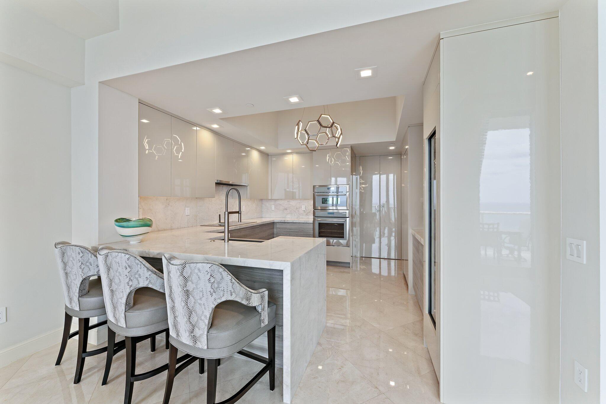 2700 N Ocean #Ph-1b Riviera Beach, FL 33404