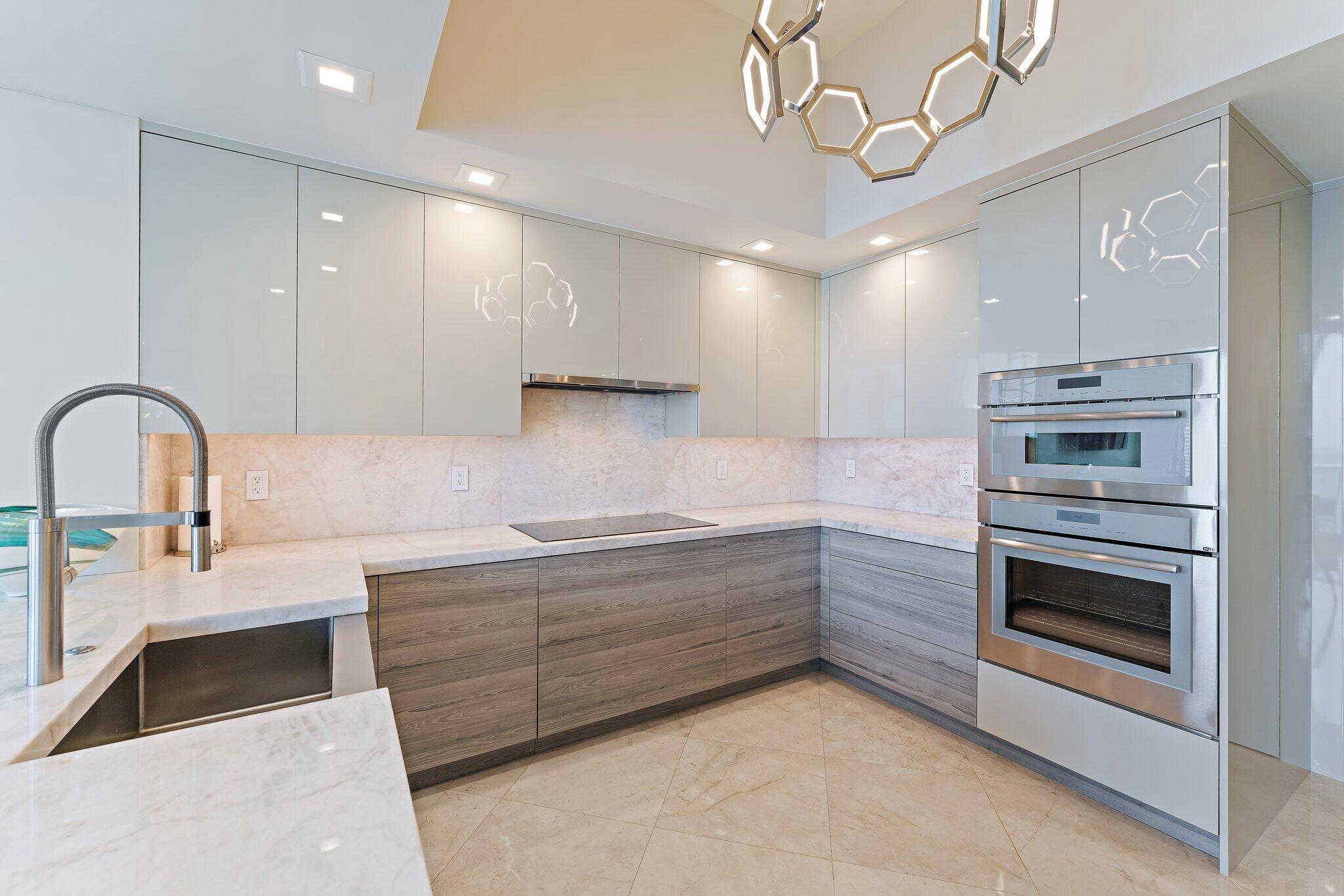 2700 N Ocean #Ph-1b Riviera Beach, FL 33404