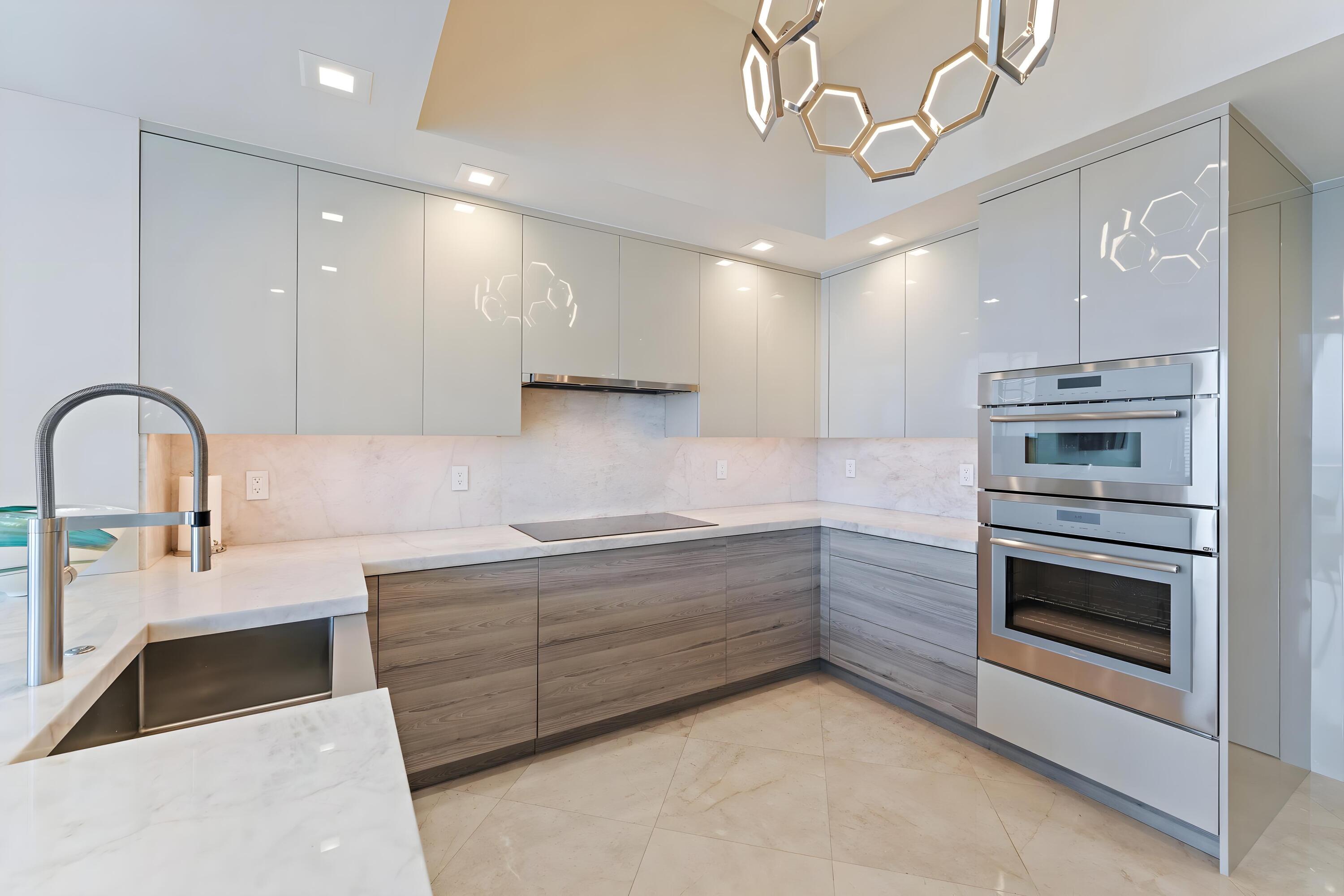 2700 N Ocean #Ph-1b Riviera Beach, FL 33404
