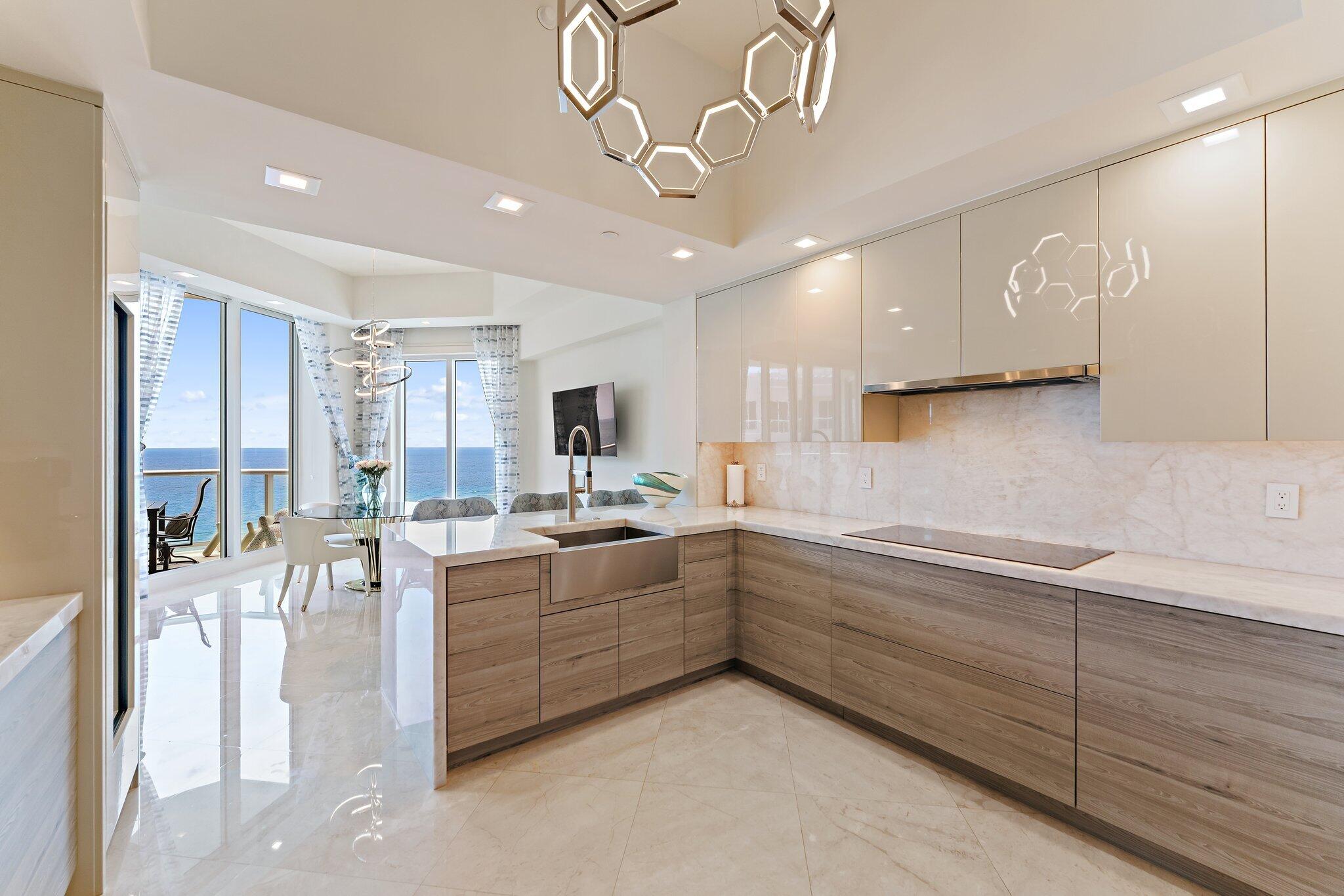 2700 N Ocean #Ph-1b Riviera Beach, FL 33404