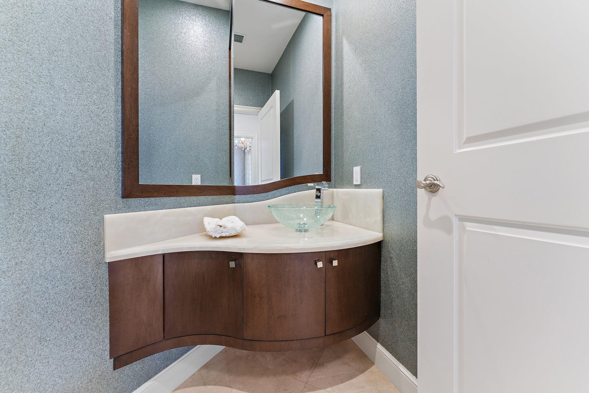 2700 N Ocean #Ph-1b Riviera Beach, FL 33404
