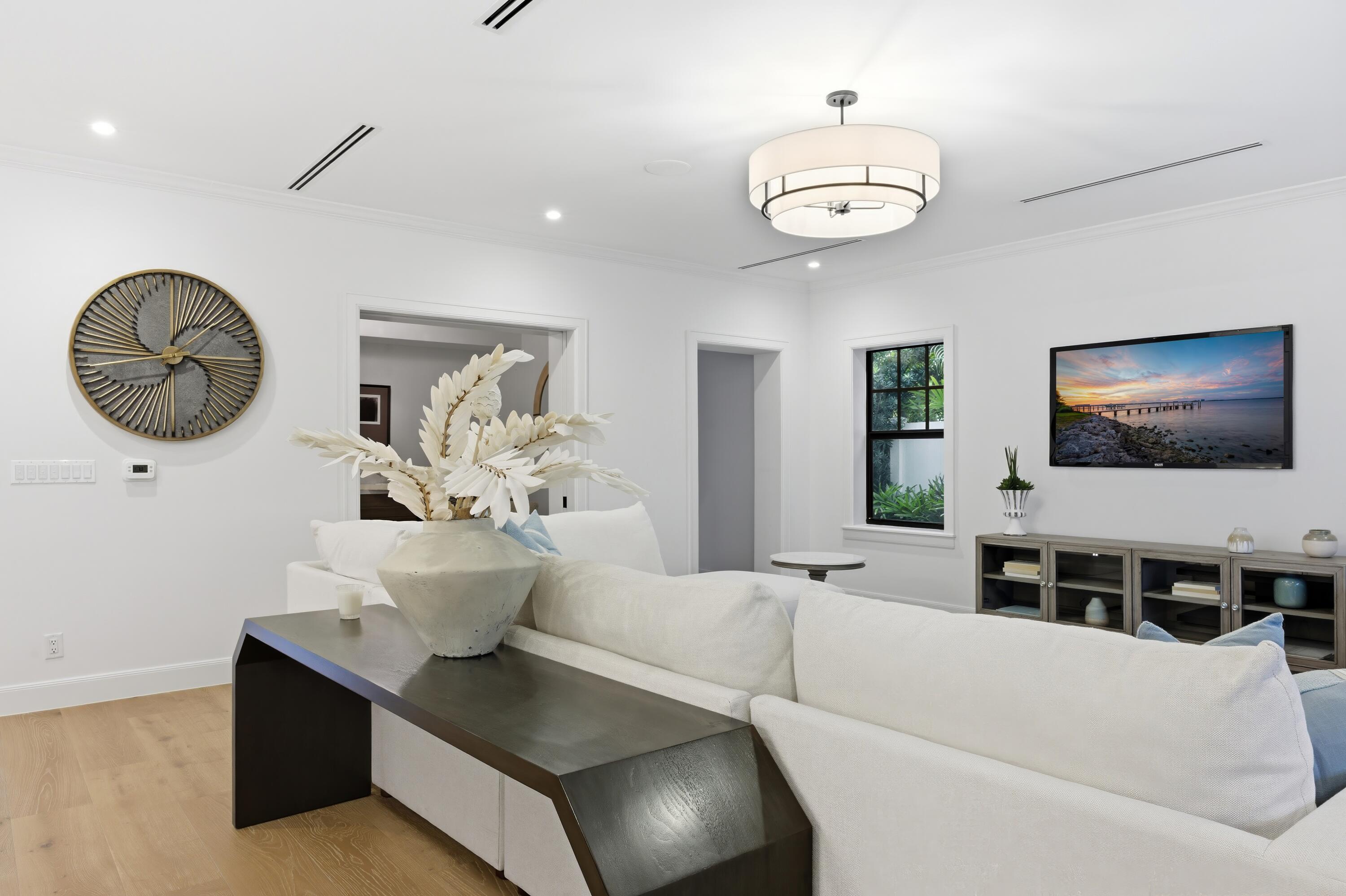 201 Murray West Palm Beach, FL 33405