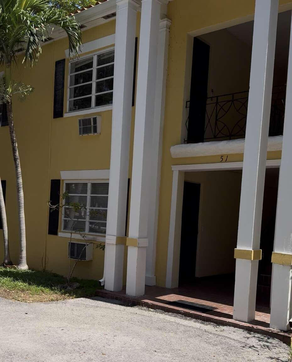 51 Edgewater #4