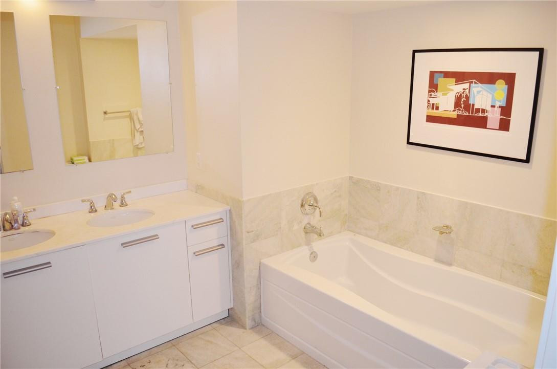 image 1060 Brickell - 10605