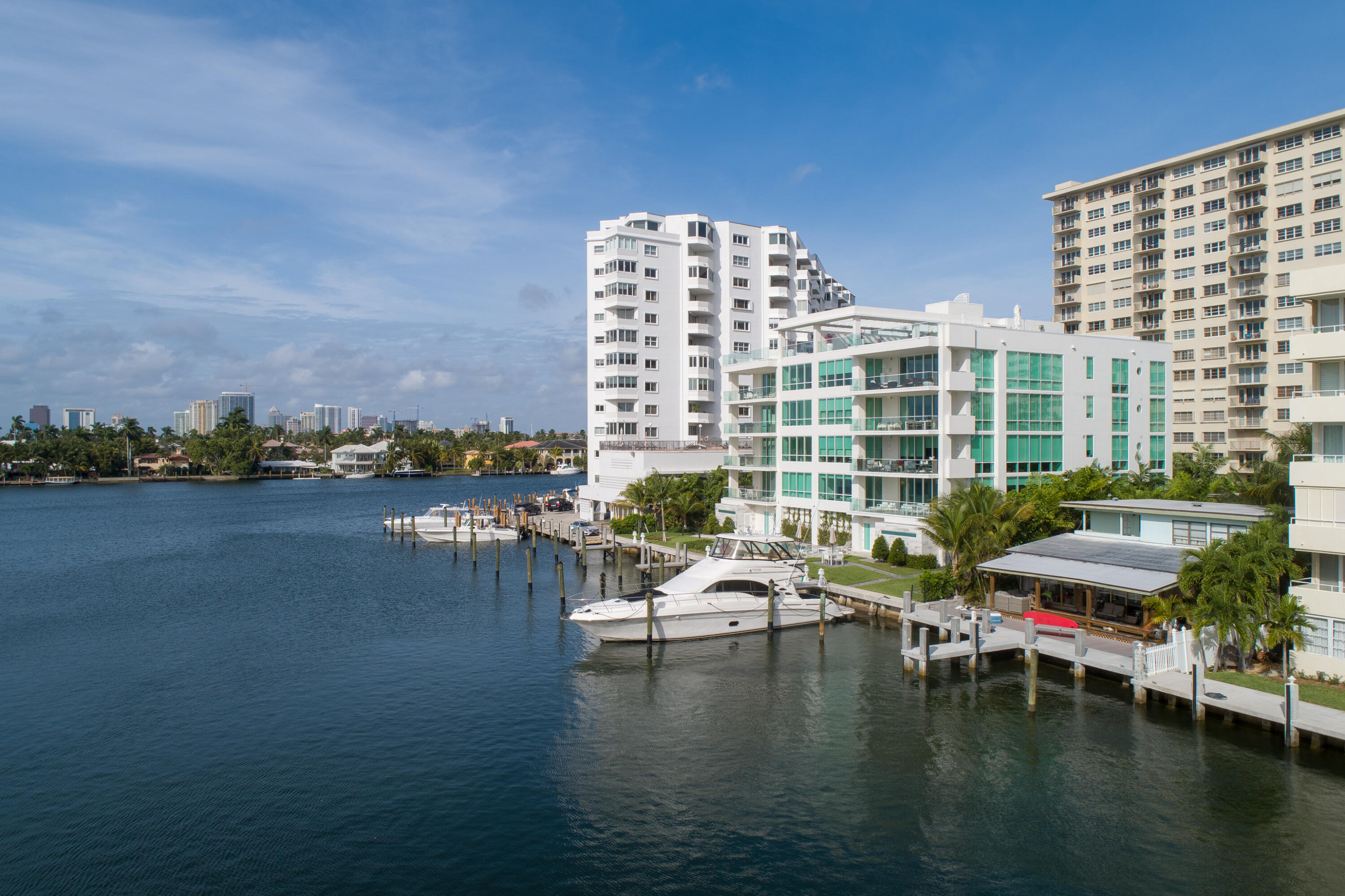 353 Sunset #202 Fort Lauderdale, FL 33301