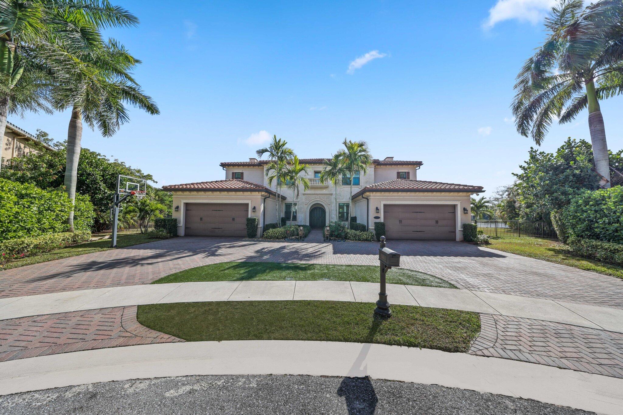 17511 Cadena Dr