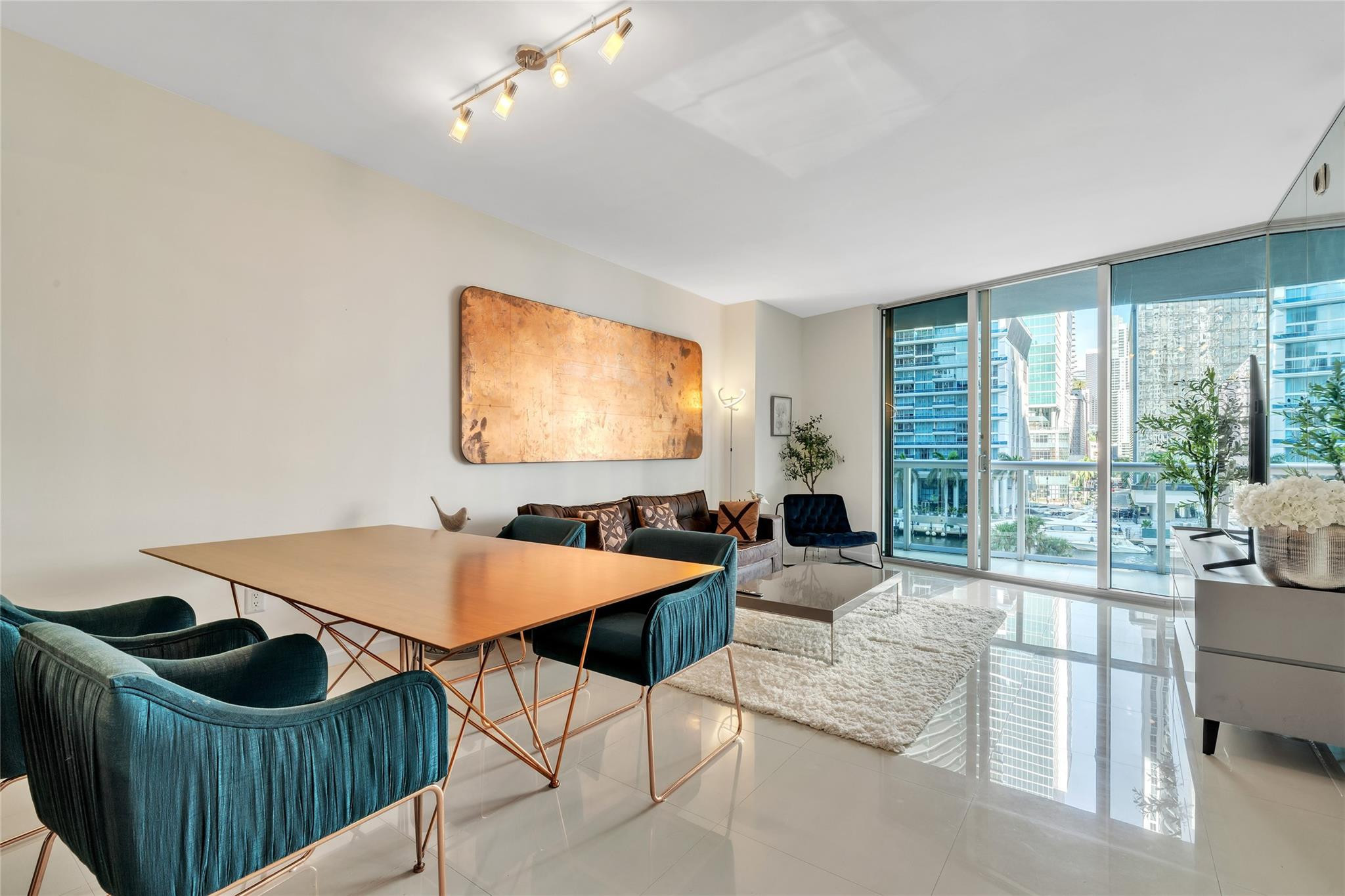475 Brickell Ave #512