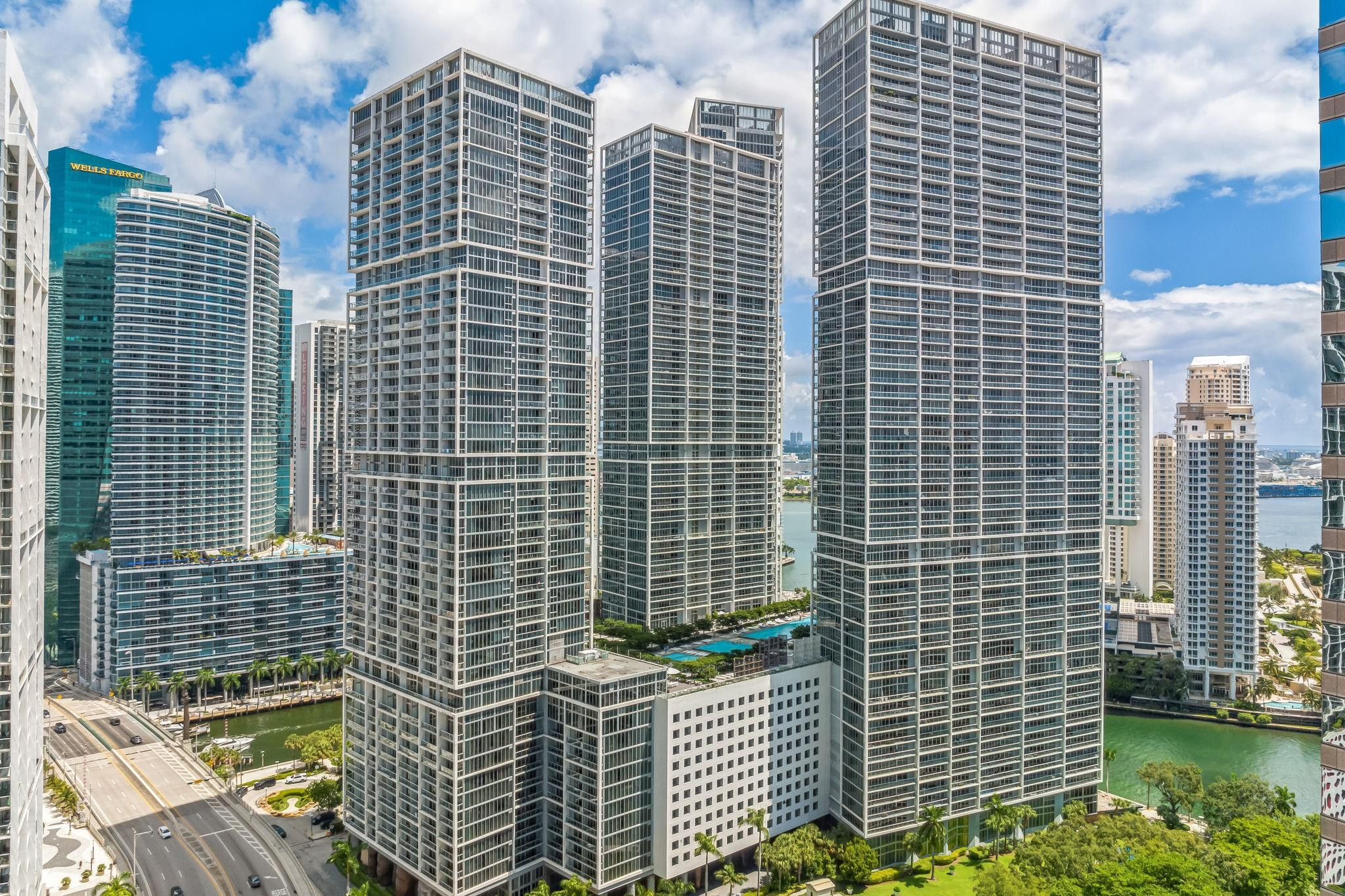 image Icon Brickell I33