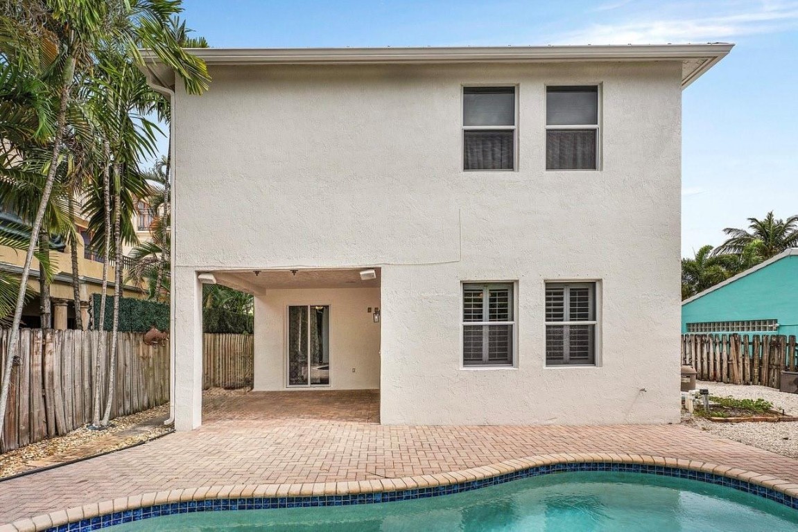 639 NE 17th Fort Lauderdale, FL 33304