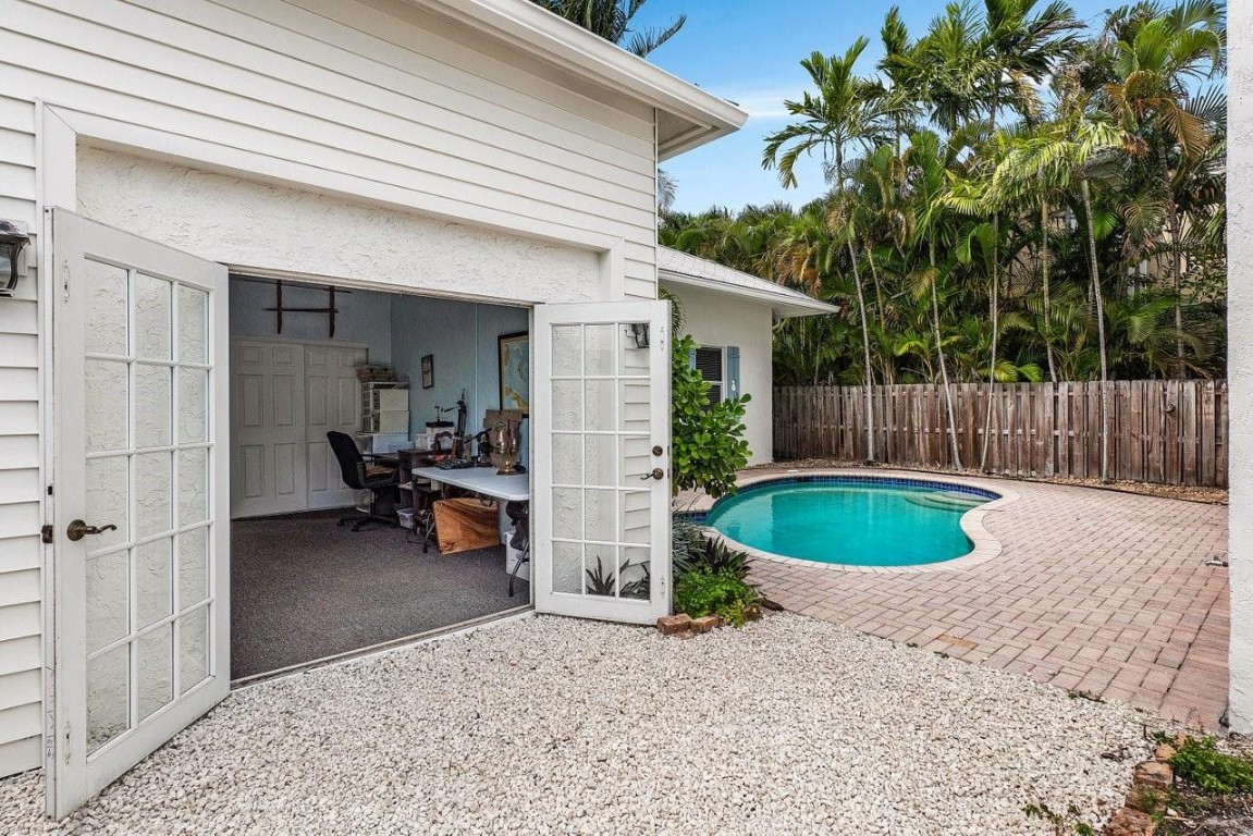 639 NE 17th Fort Lauderdale, FL 33304