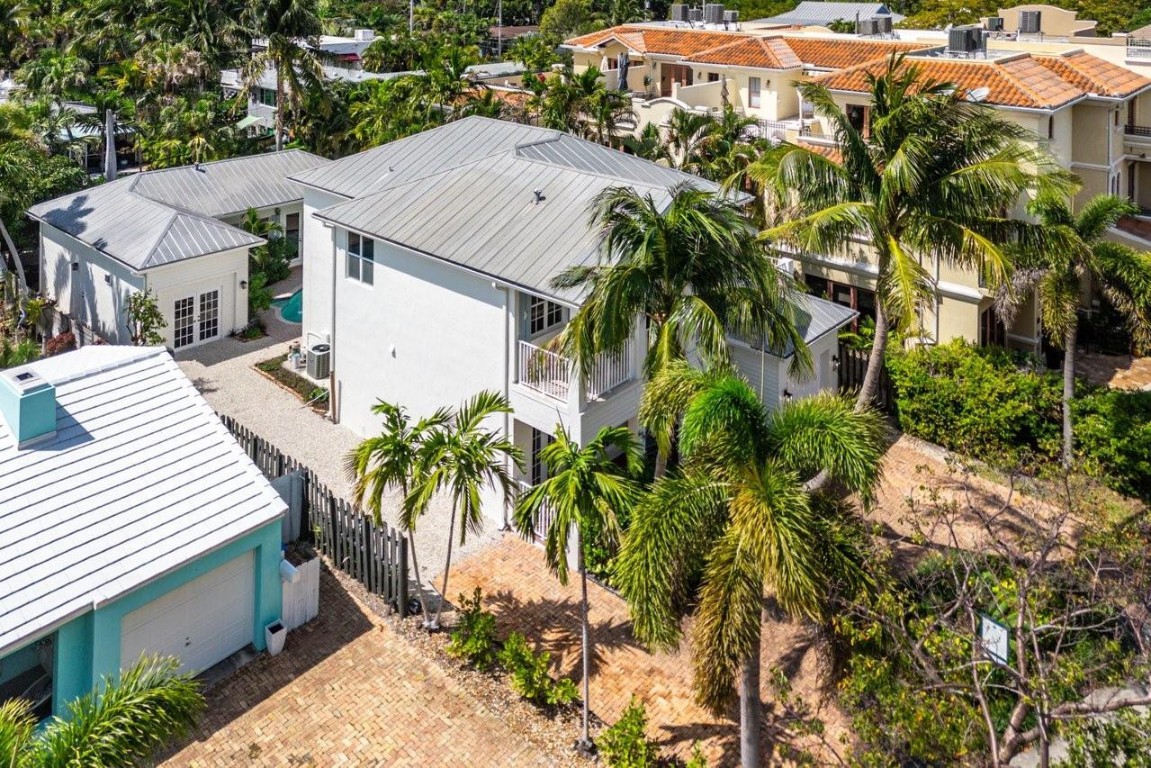 639 NE 17th Fort Lauderdale, FL 33304