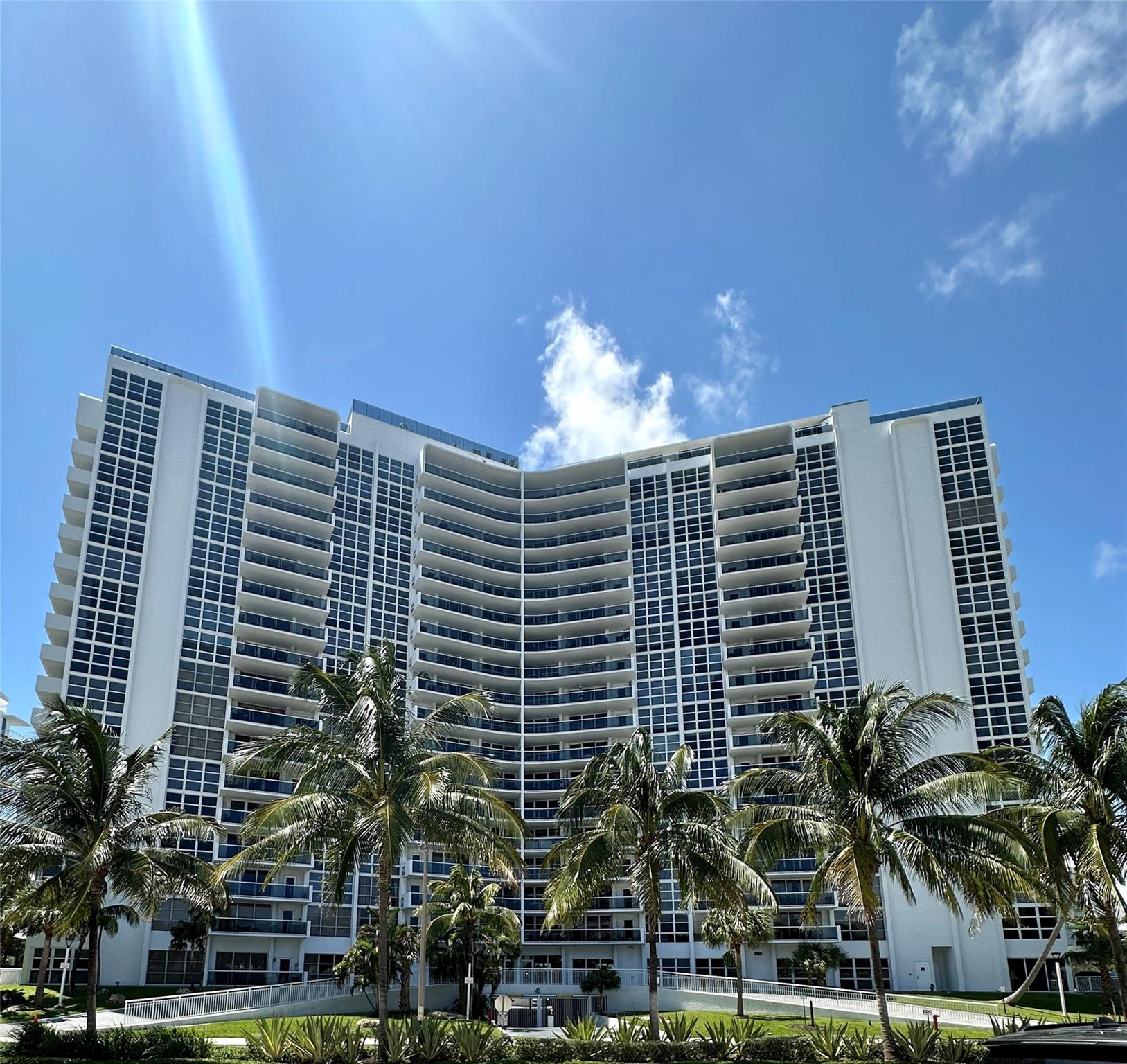 2841 N Ocean Blvd #201