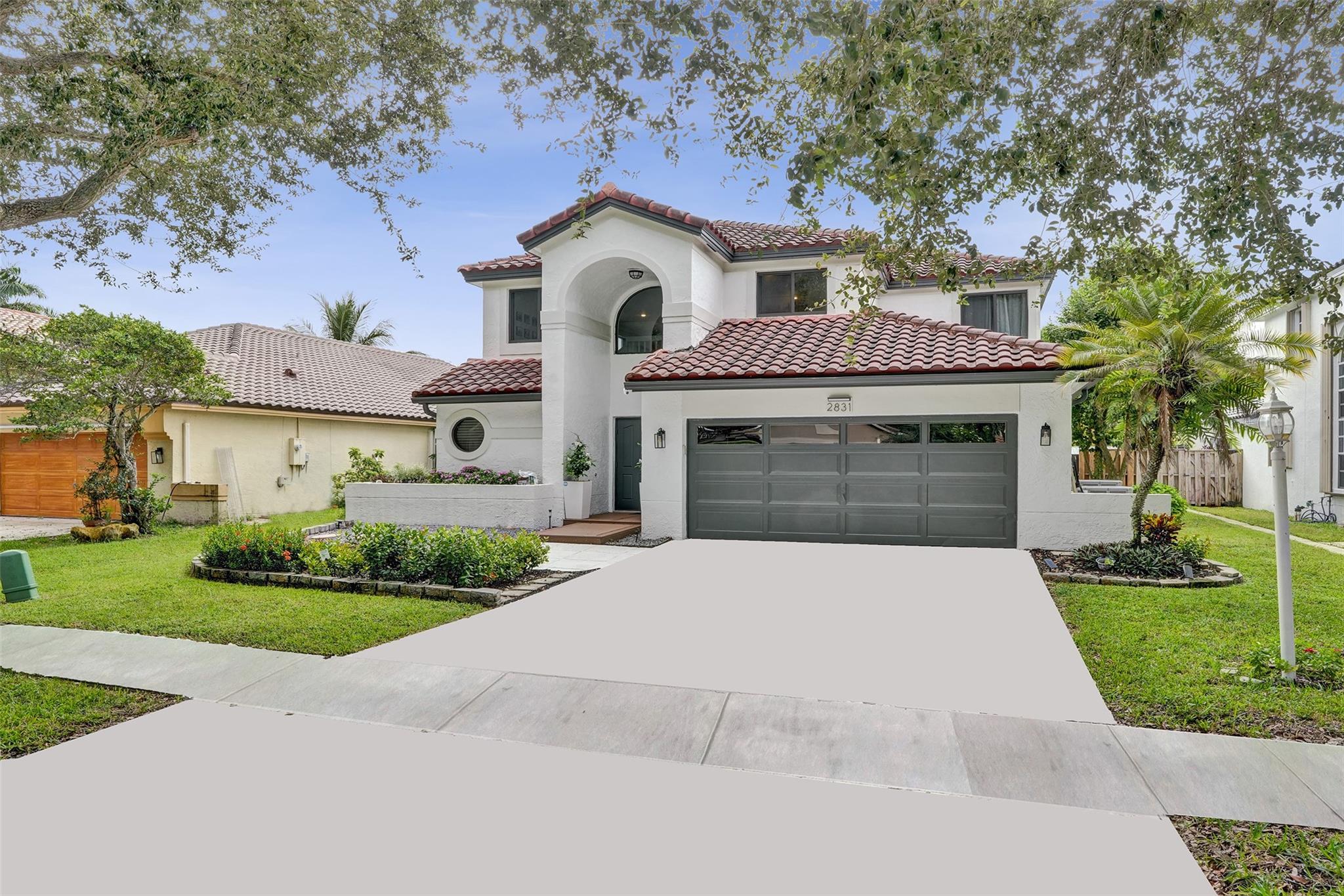2831 La Paz Ave