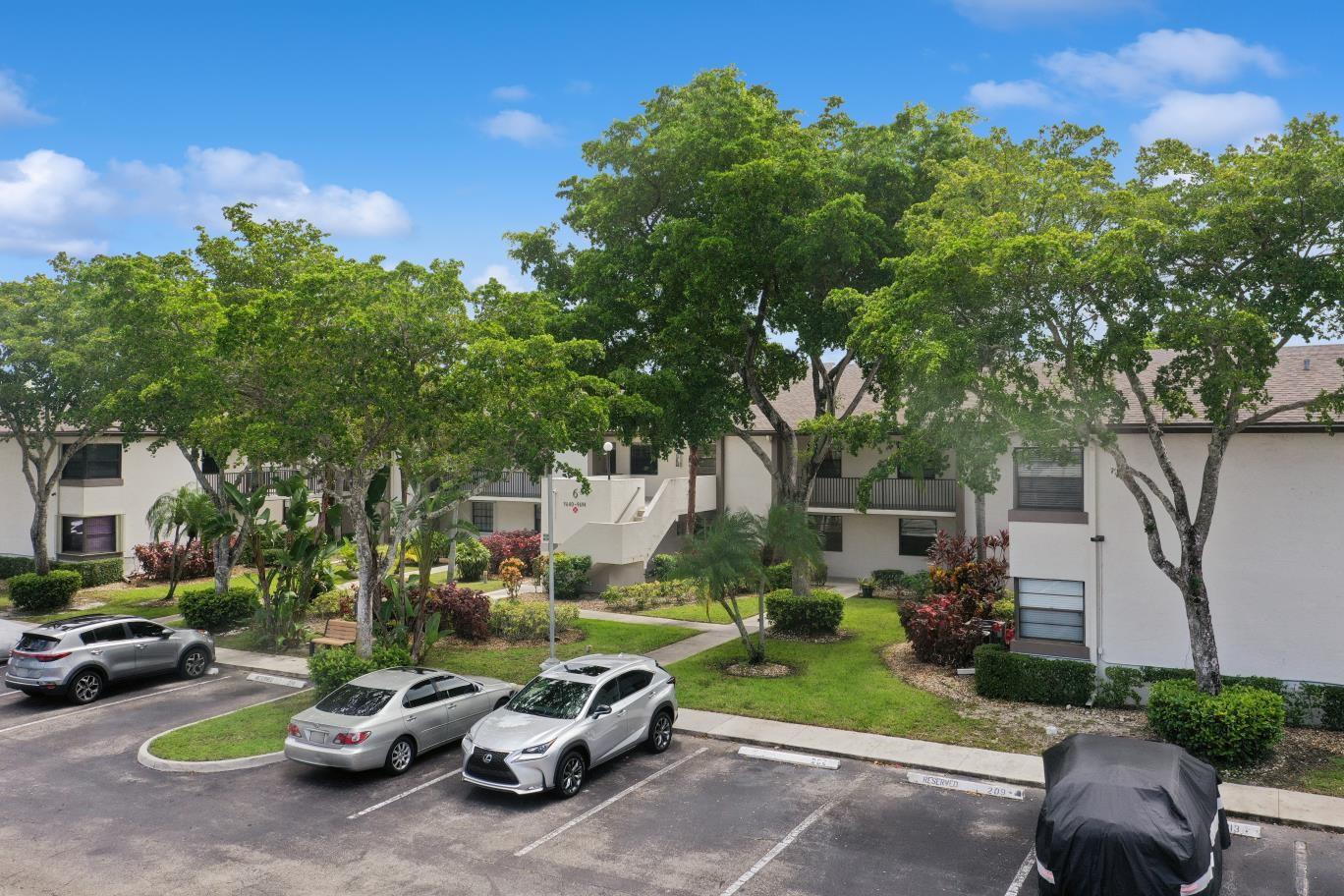 9670 W Mcnab Rd #208