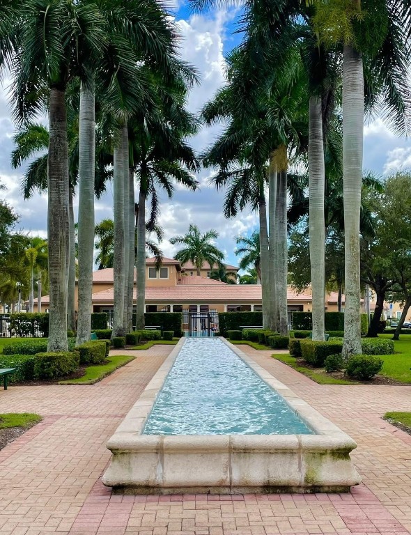 817 SW 147th #817 Pembroke Pines, FL 33027