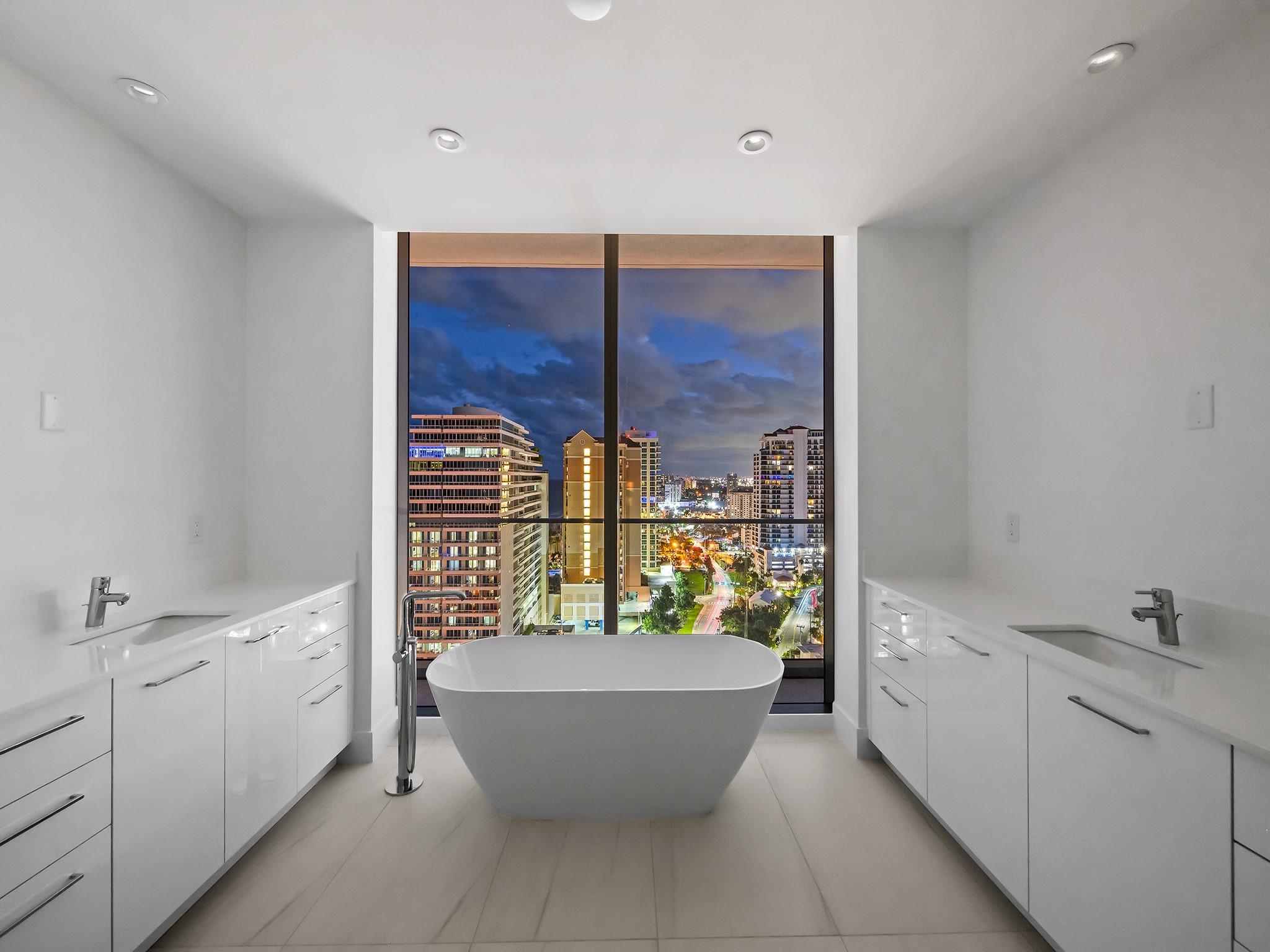 153 N Seabreeze Blvd #1902-S Fort Lauderdale, FL 33304