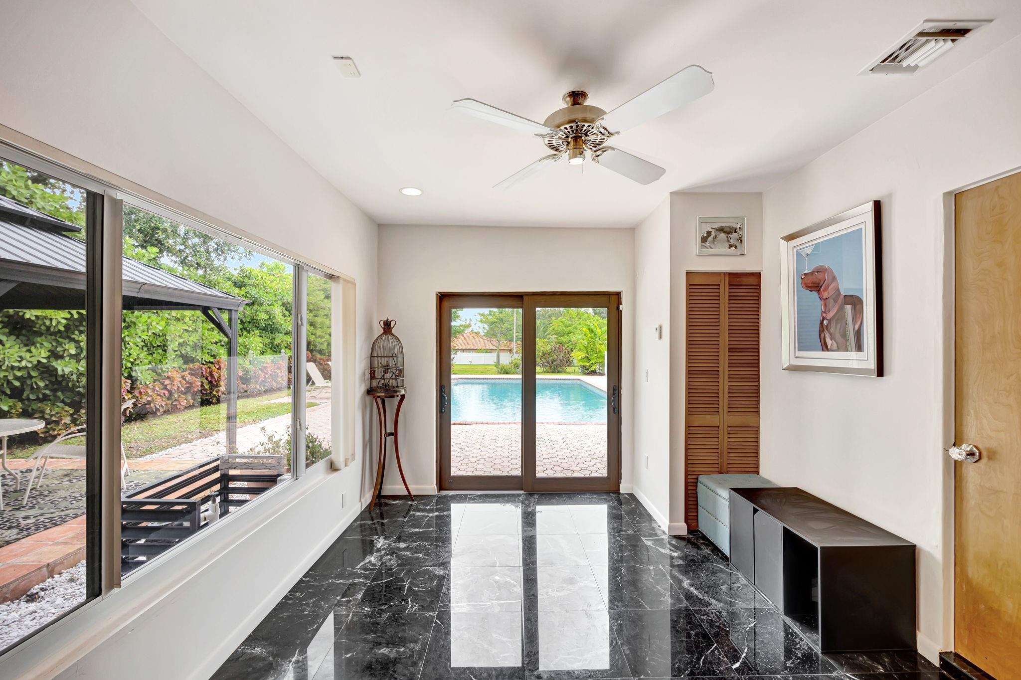 9980 SW 83rd Ave Miami, FL 33156