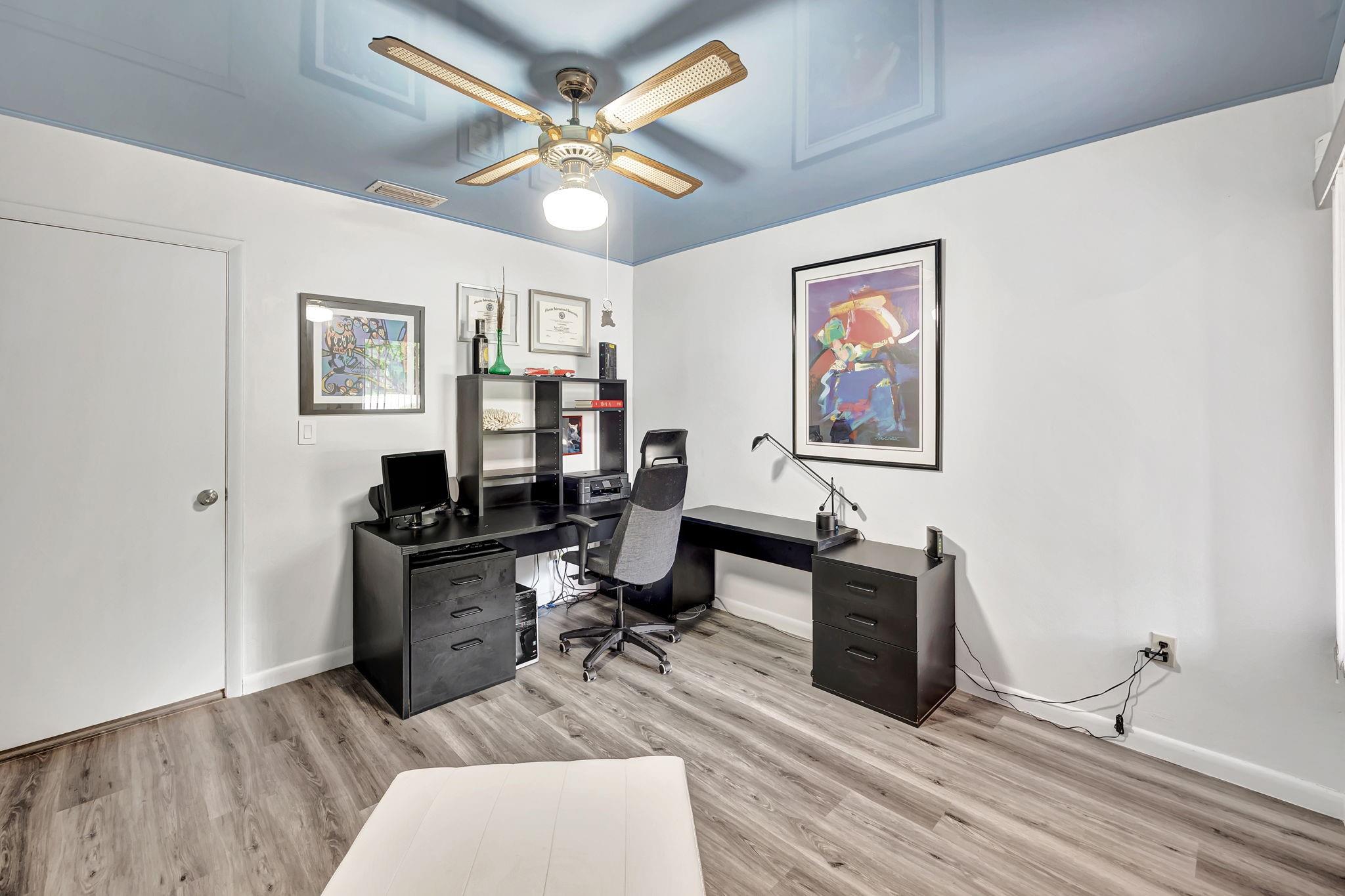 9980 SW 83rd Ave Miami, FL 33156