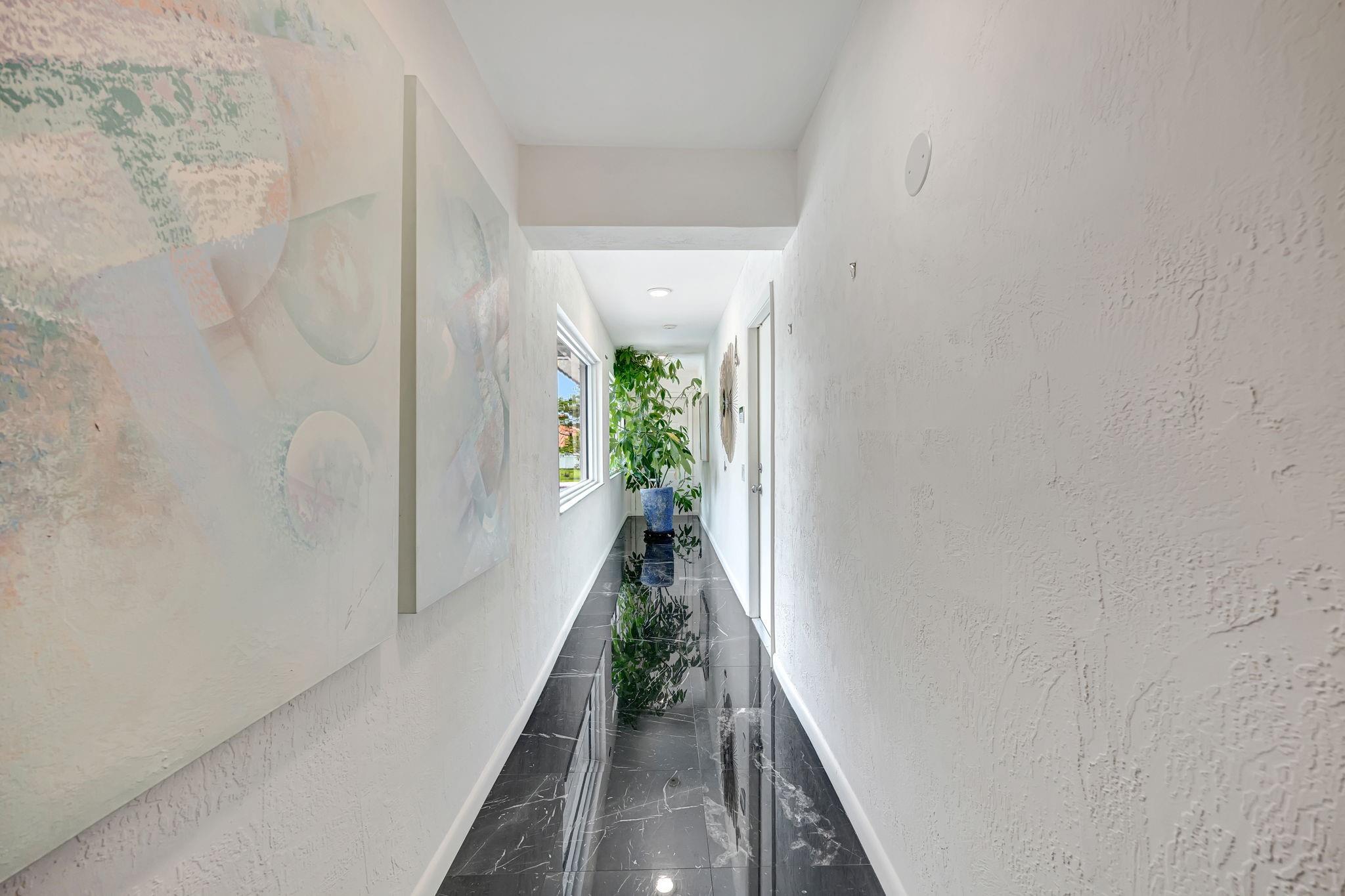 9980 SW 83rd Ave Miami, FL 33156