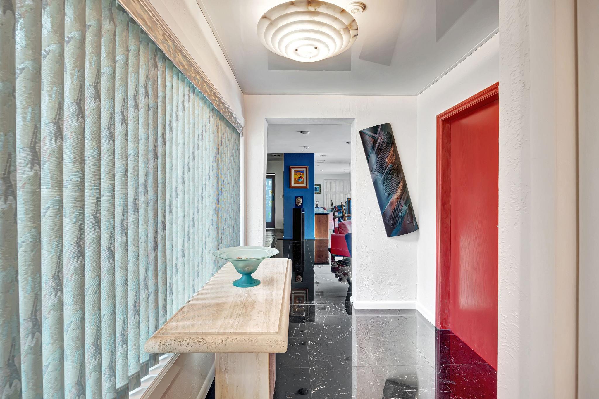 9980 SW 83rd Ave Miami, FL 33156