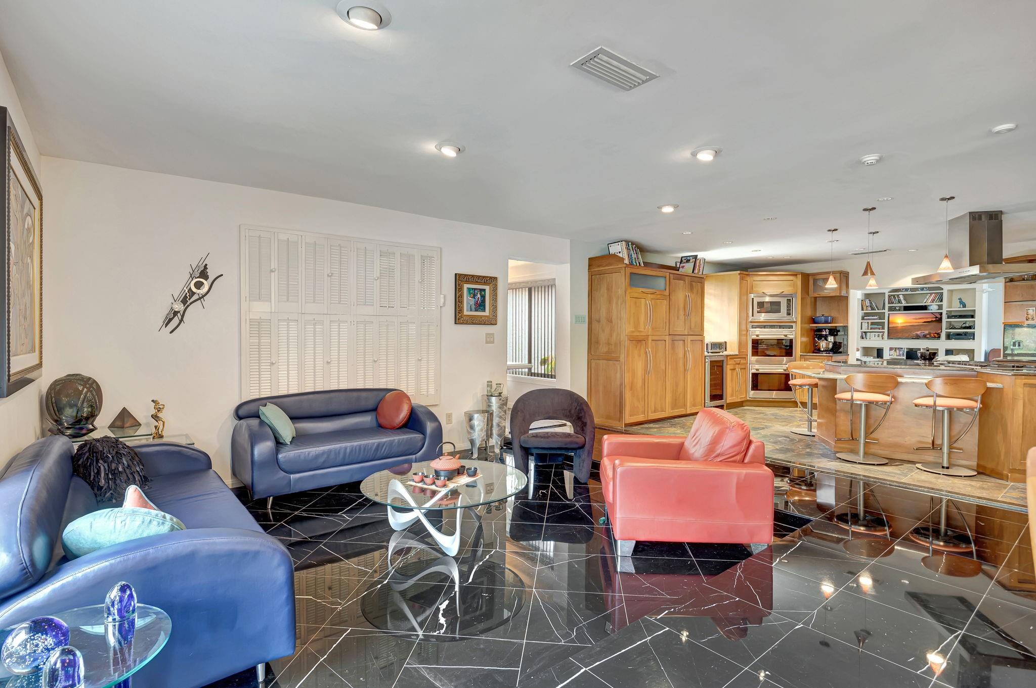 9980 SW 83rd Ave Miami, FL 33156