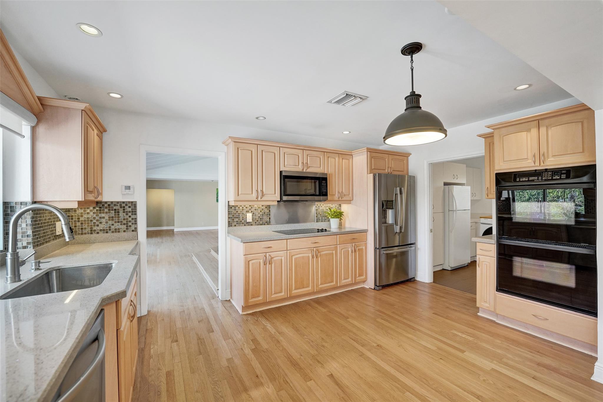 2601 NE 37th St Fort Lauderdale, FL 33308