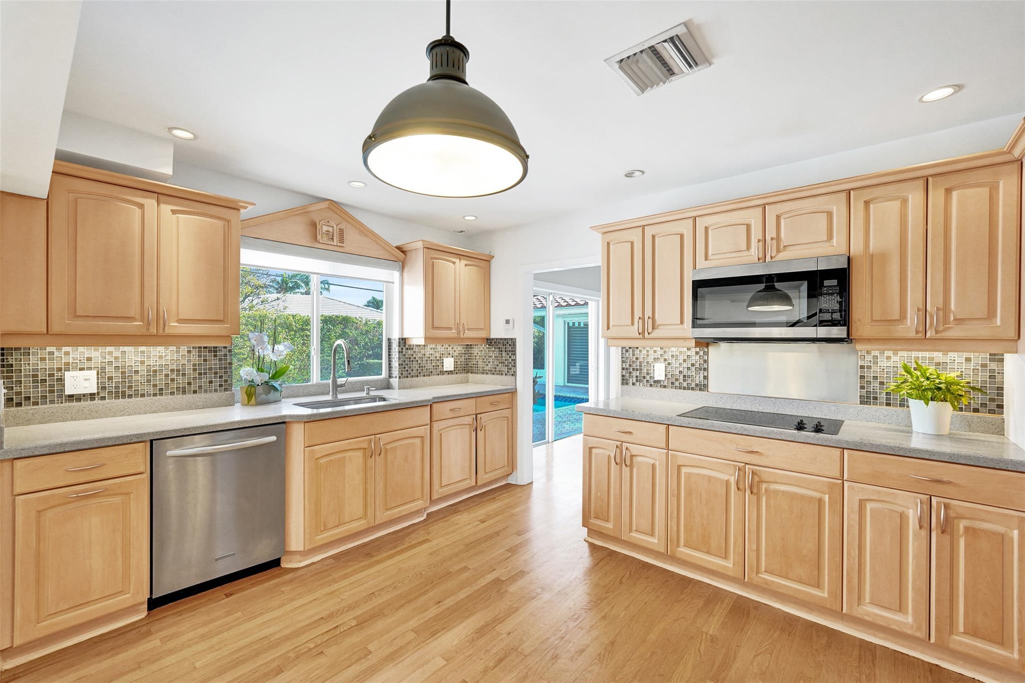 2601 NE 37th St Fort Lauderdale, FL 33308