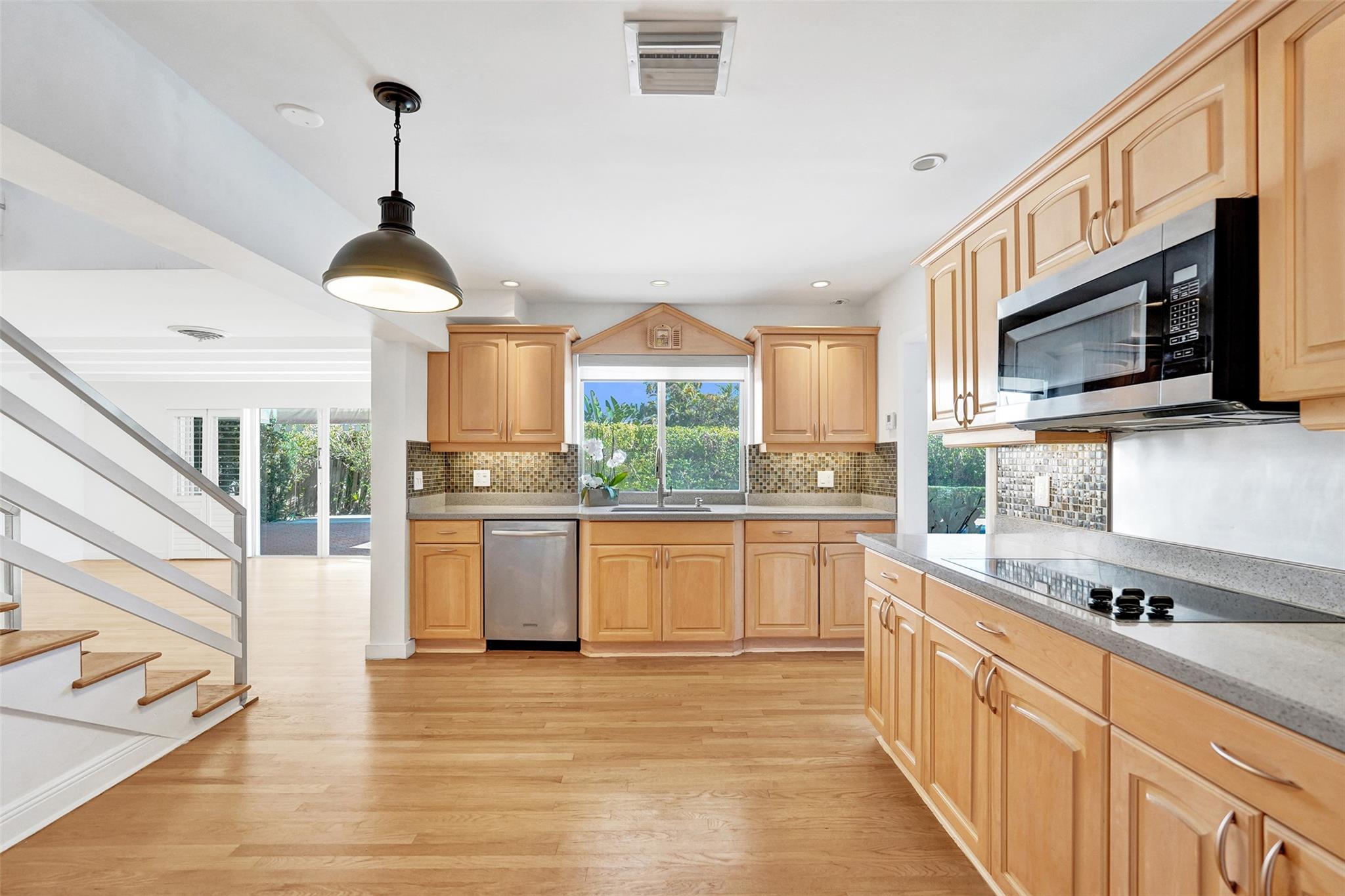 2601 NE 37th St Fort Lauderdale, FL 33308