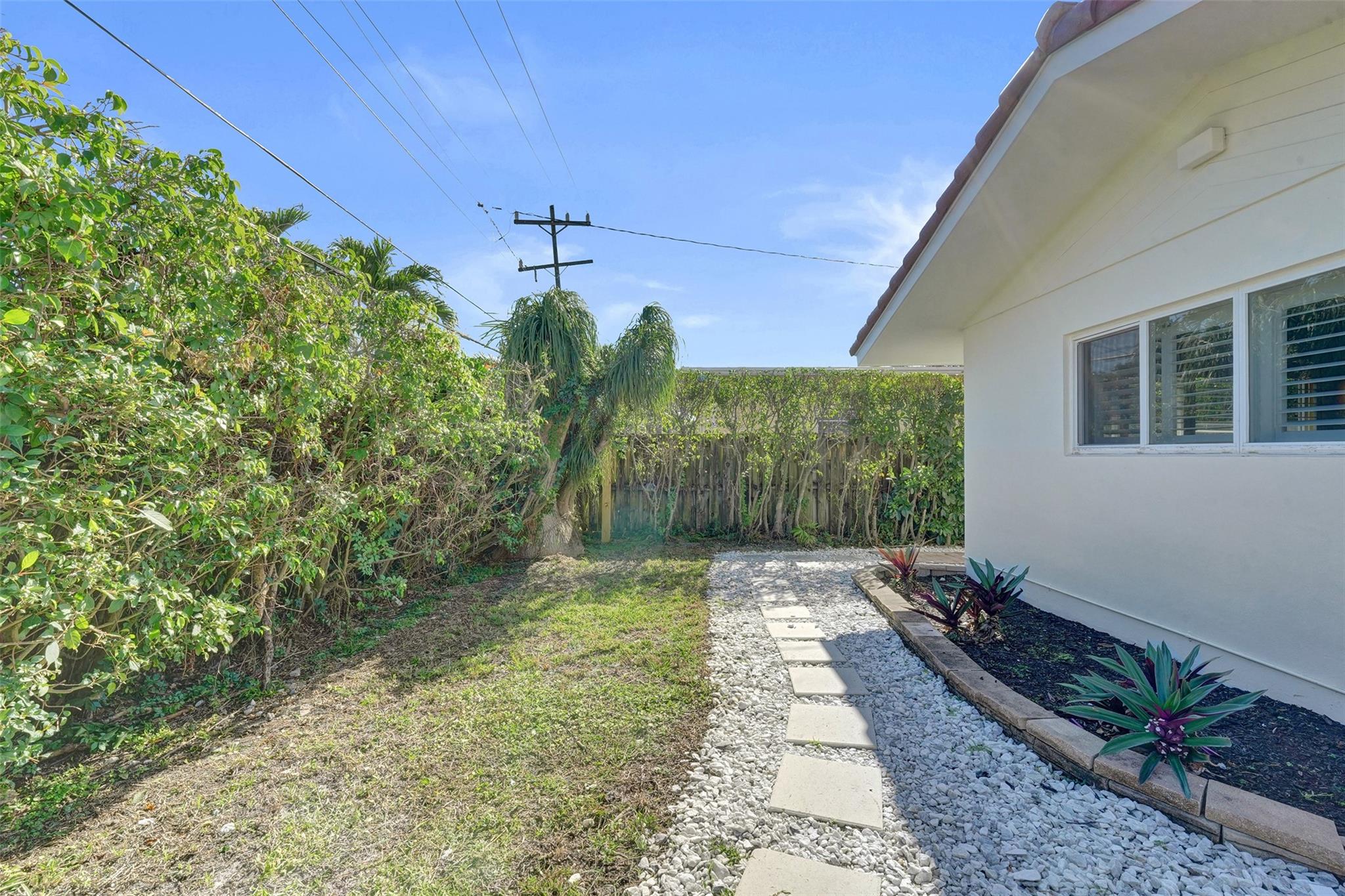 2601 NE 37th St Fort Lauderdale, FL 33308